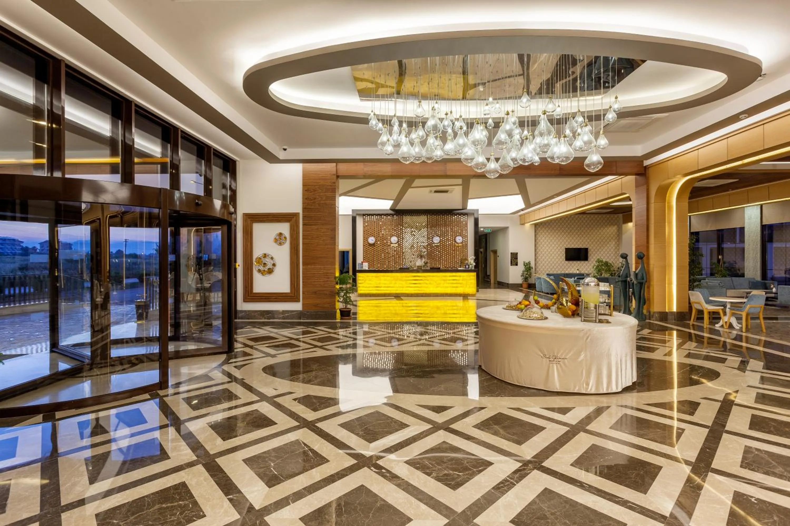 Lobby or reception in Glamour Resort & SPA