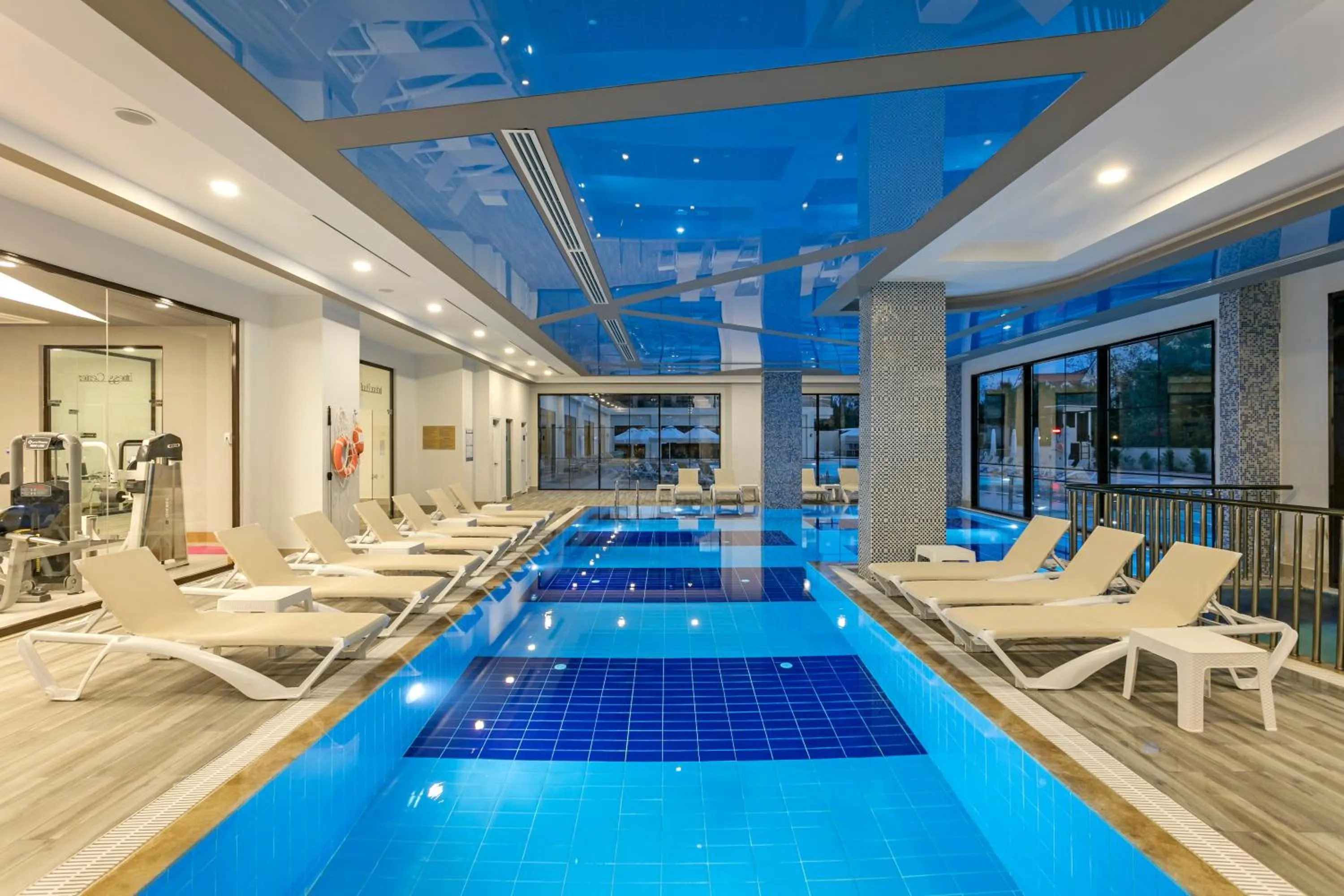 Swimming pool in Glamour Resort & SPA