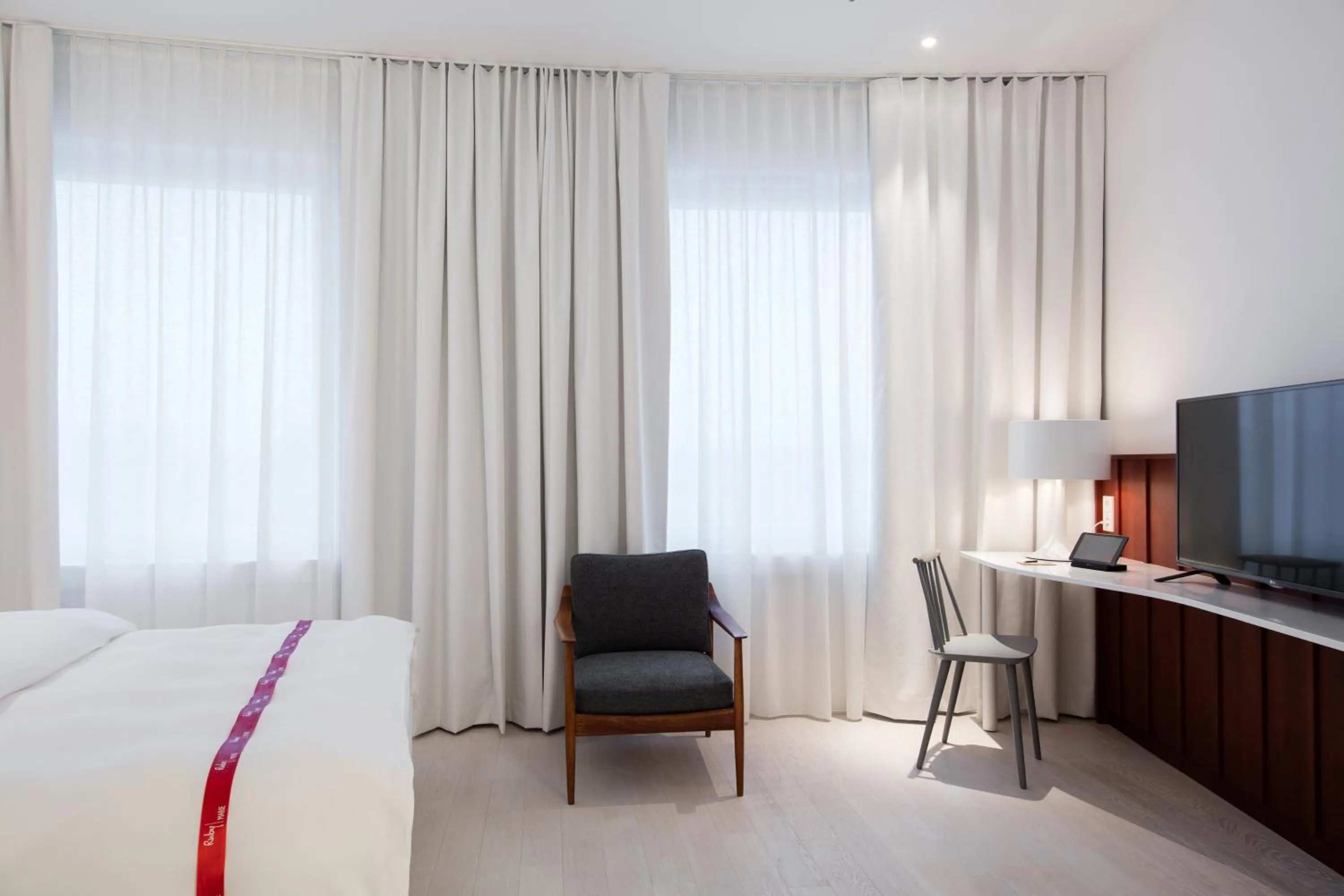 Property building, Bed in Ruby Marie Hotel Vienna