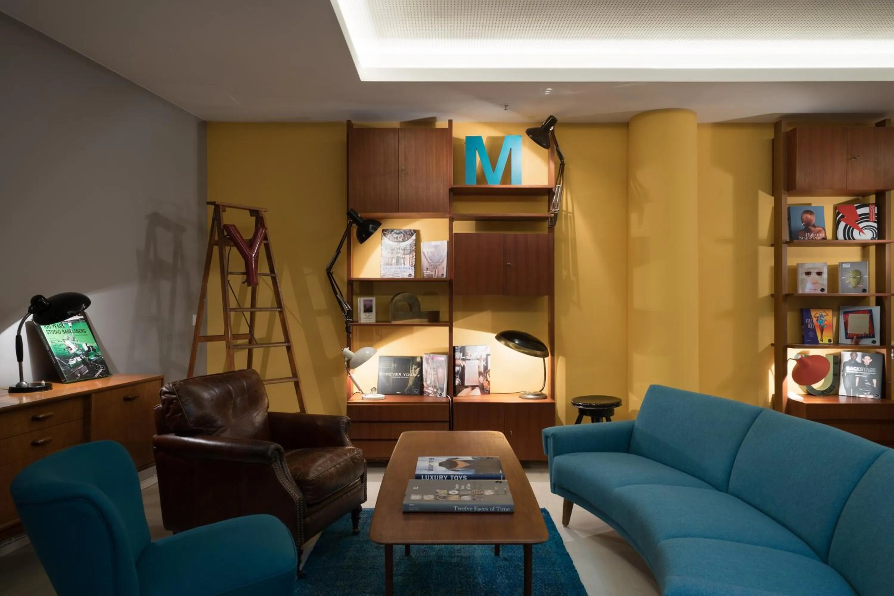 Library in Ruby Marie Hotel Vienna