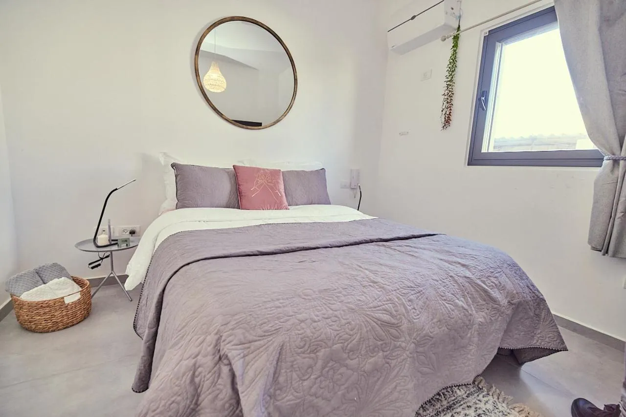 Bed in Allenby 36 Bauhaus Residence 5 Stars