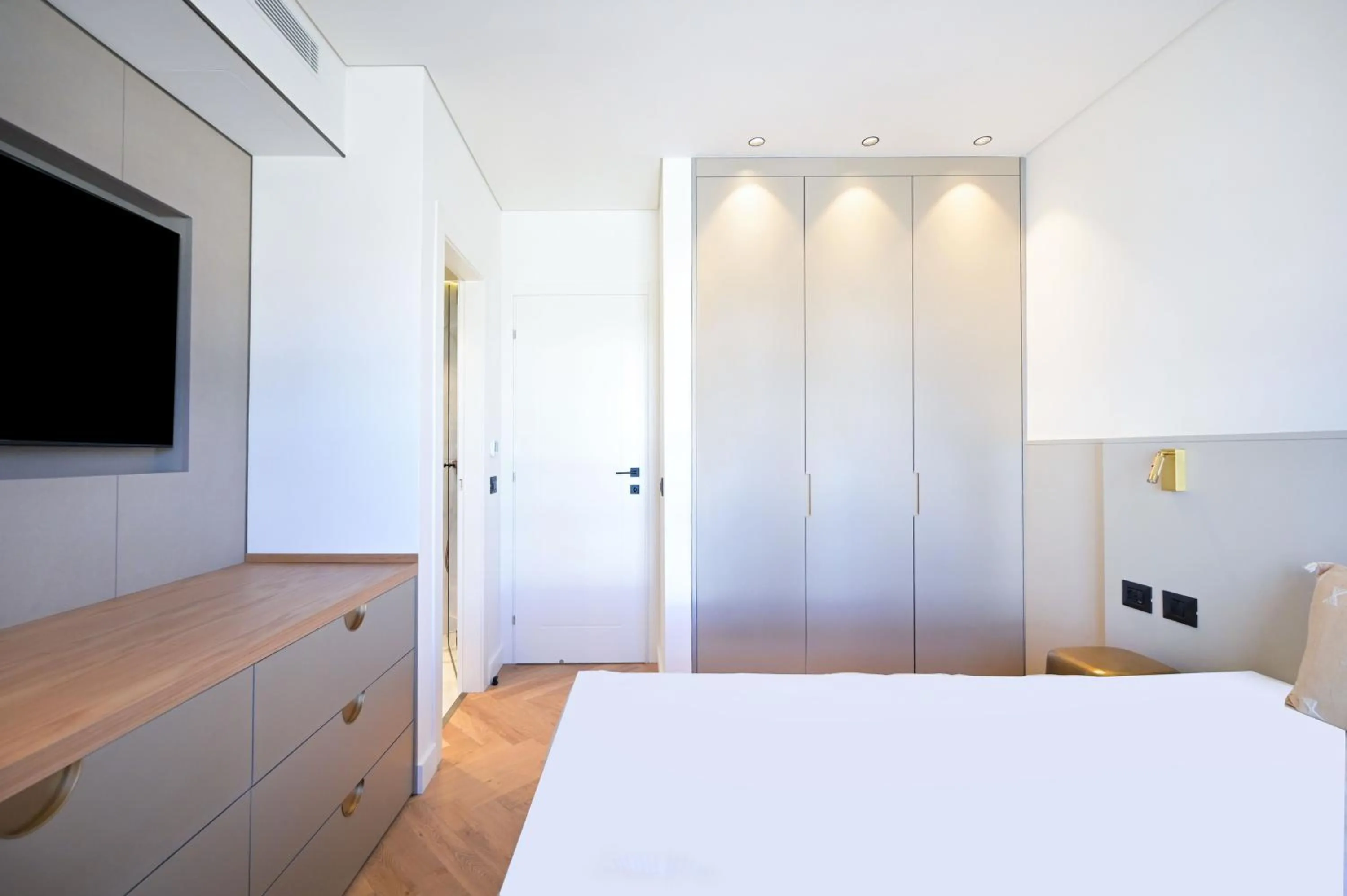 Bed in Allenby 36 Bauhaus Residence 5 Stars