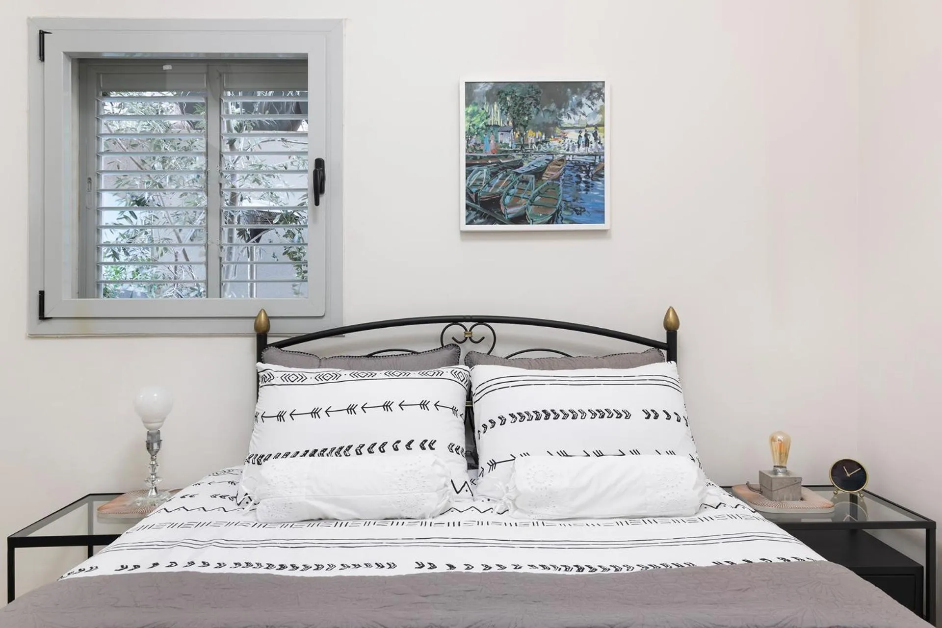 Bed in Allenby 36 Bauhaus Residence 5 Stars