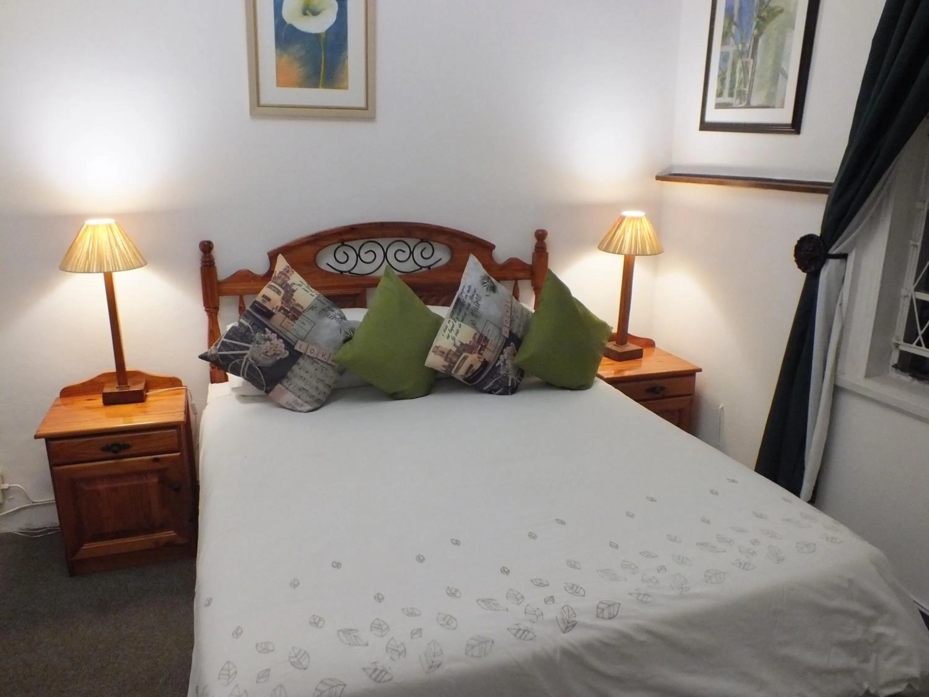 Bed in Ashtonville Terraces Guesthouse