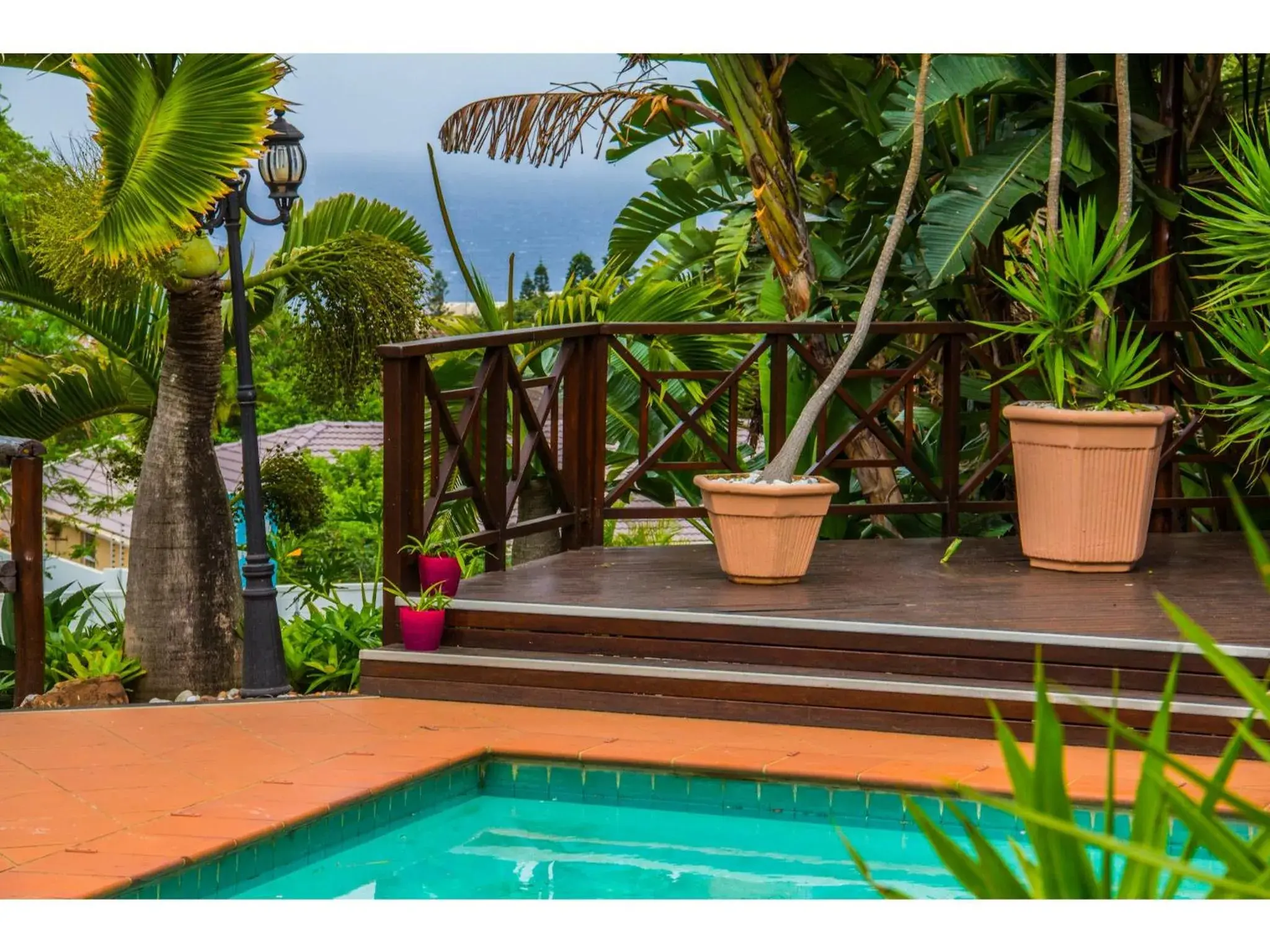 Swimming pool in La Loggia Bed and Breakfast Swimming pool in La Loggia Bed and Breakfast