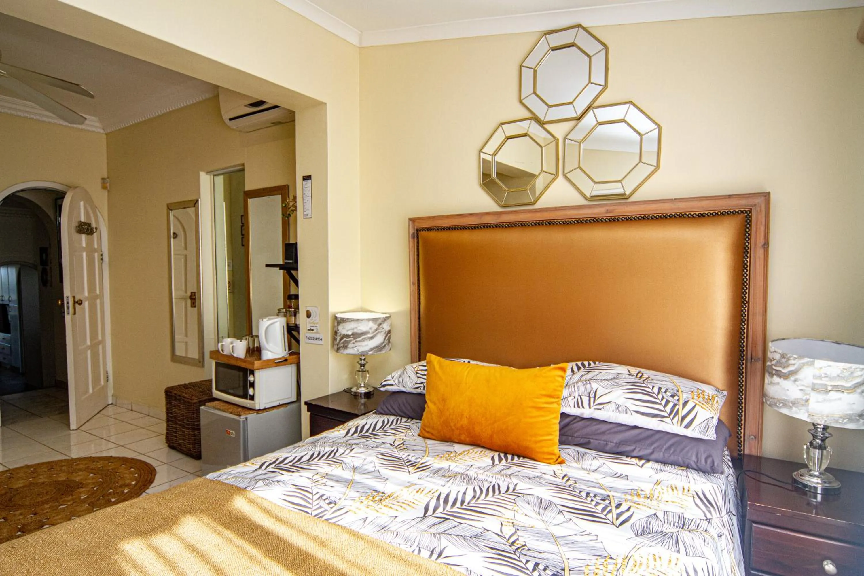 Bed in La Loggia Bed and Breakfast