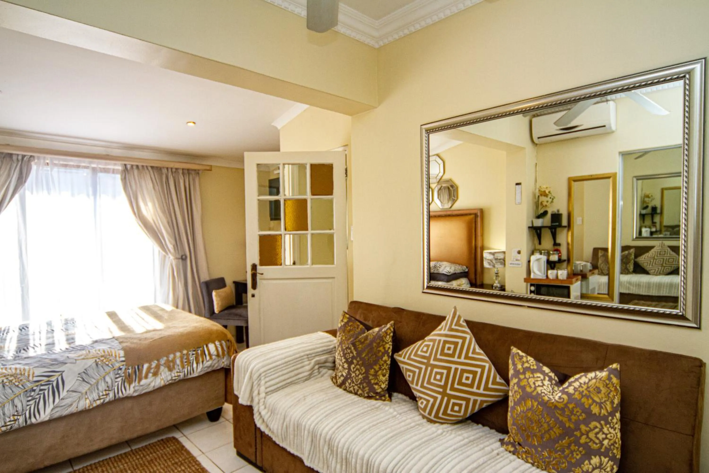 Bed in La Loggia Bed and Breakfast