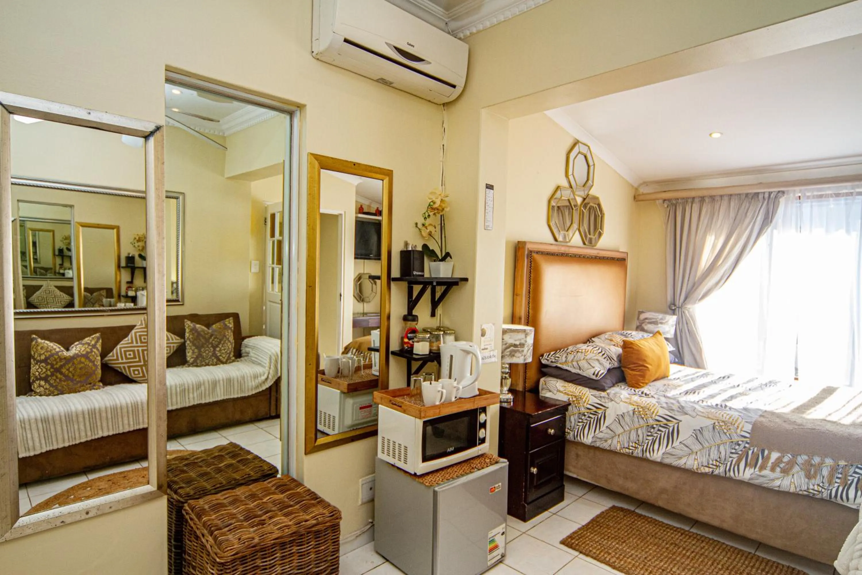 Coffee/tea facilities, Bed in La Loggia Bed and Breakfast