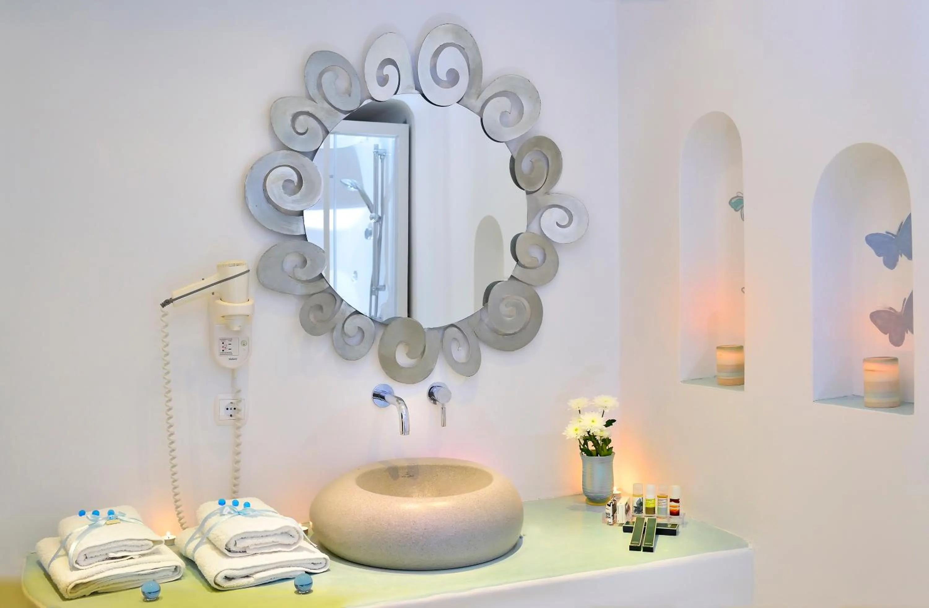 Toilet in Absolute Bliss