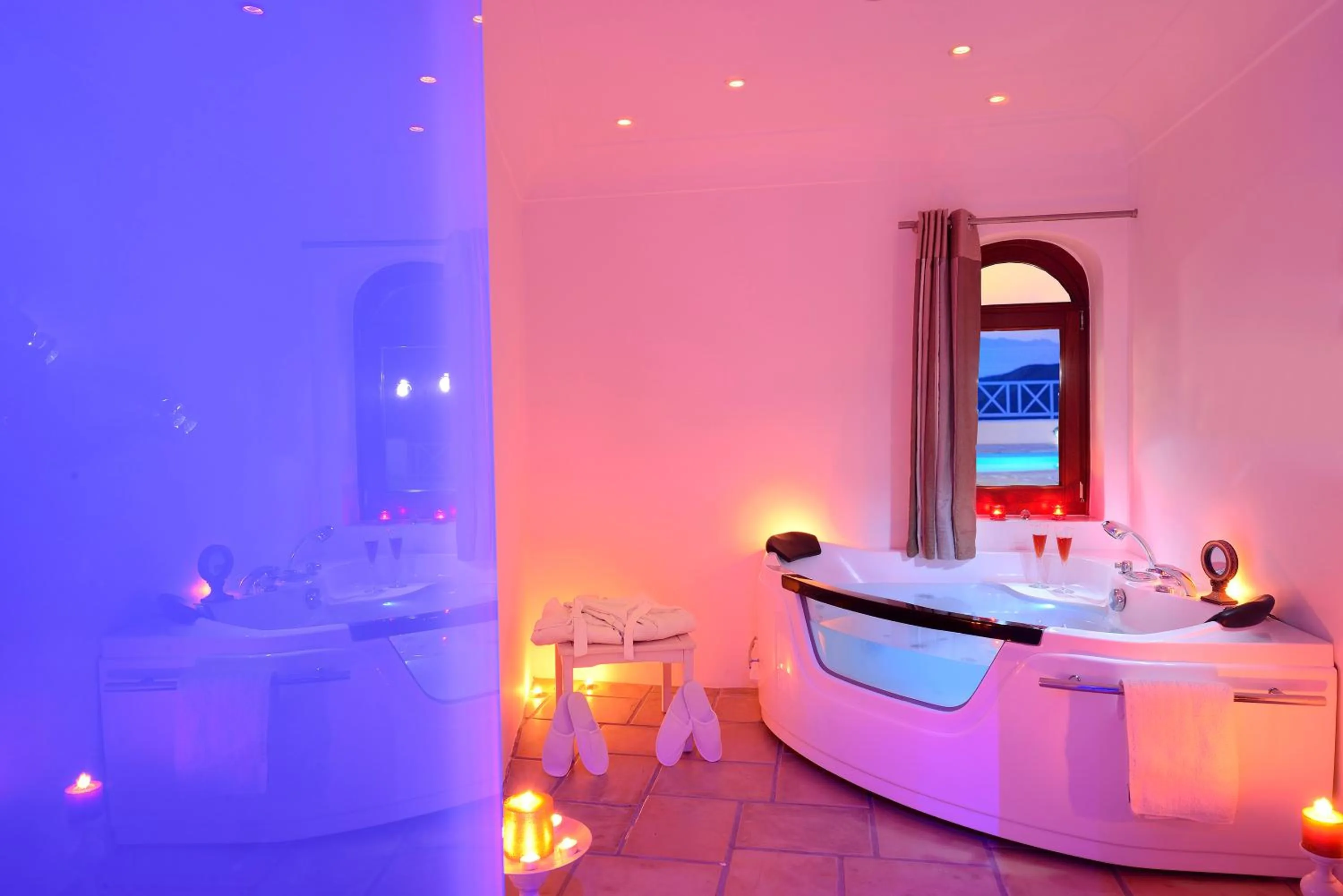 Hot Tub in Absolute Bliss