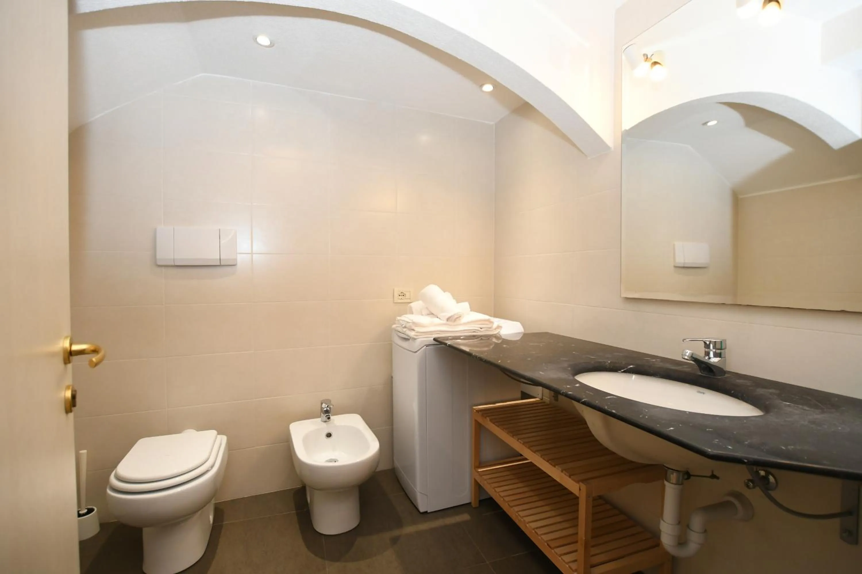 Bathroom in Residenza Alba - Molveno