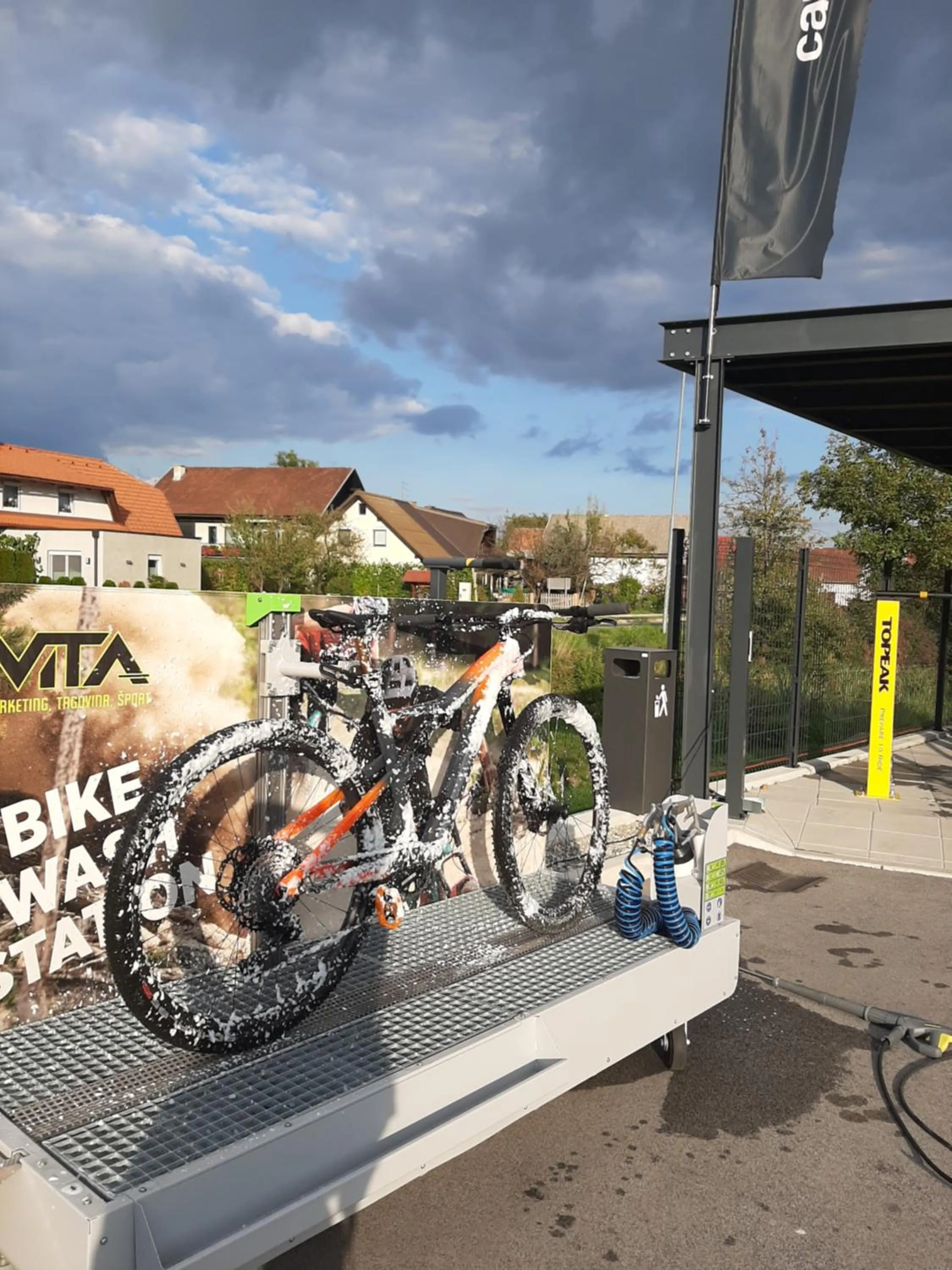 Cycling in Guesthouse Grof