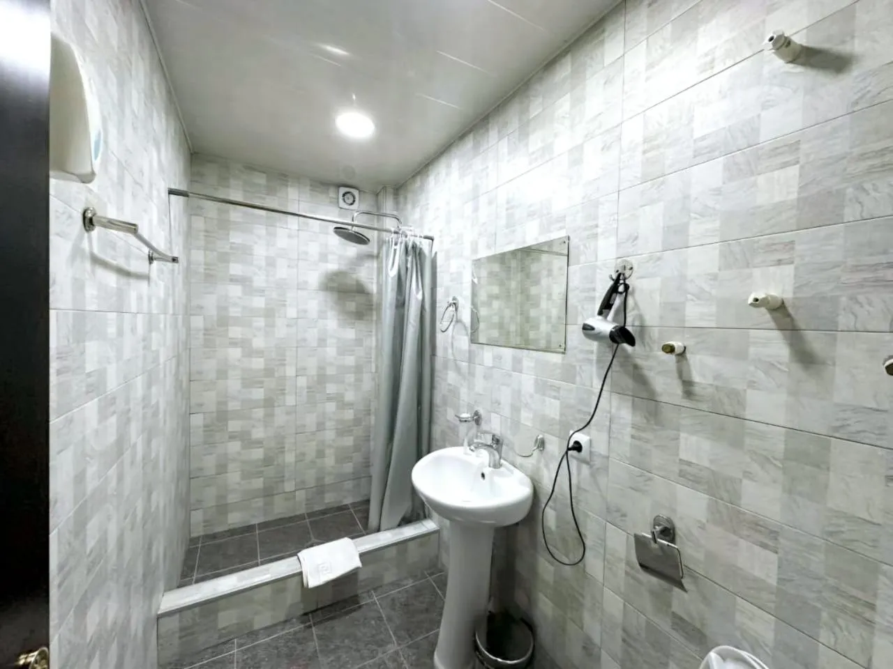 Shower in Hotel Home