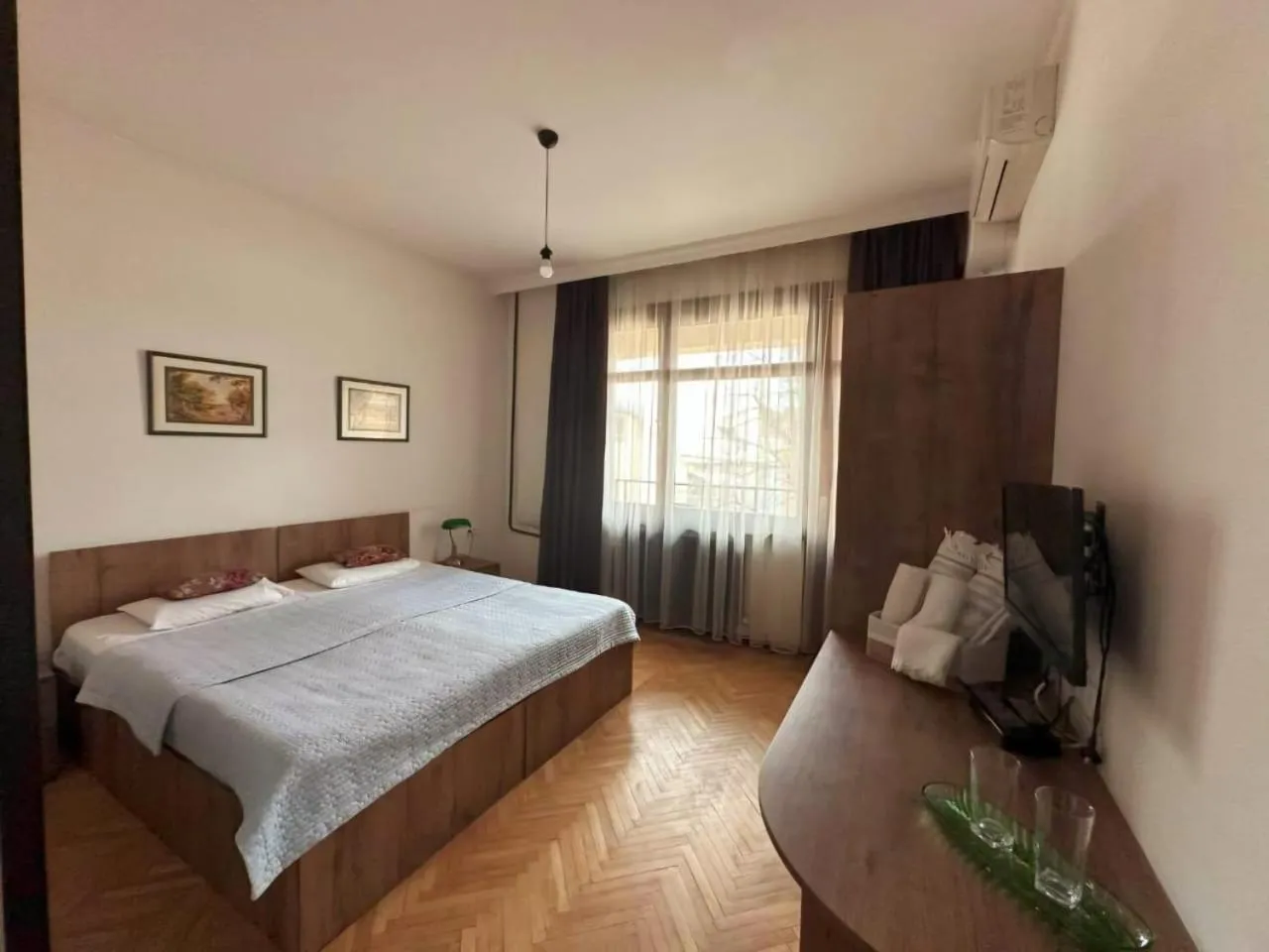 Bedroom, Bed in Hotel Home