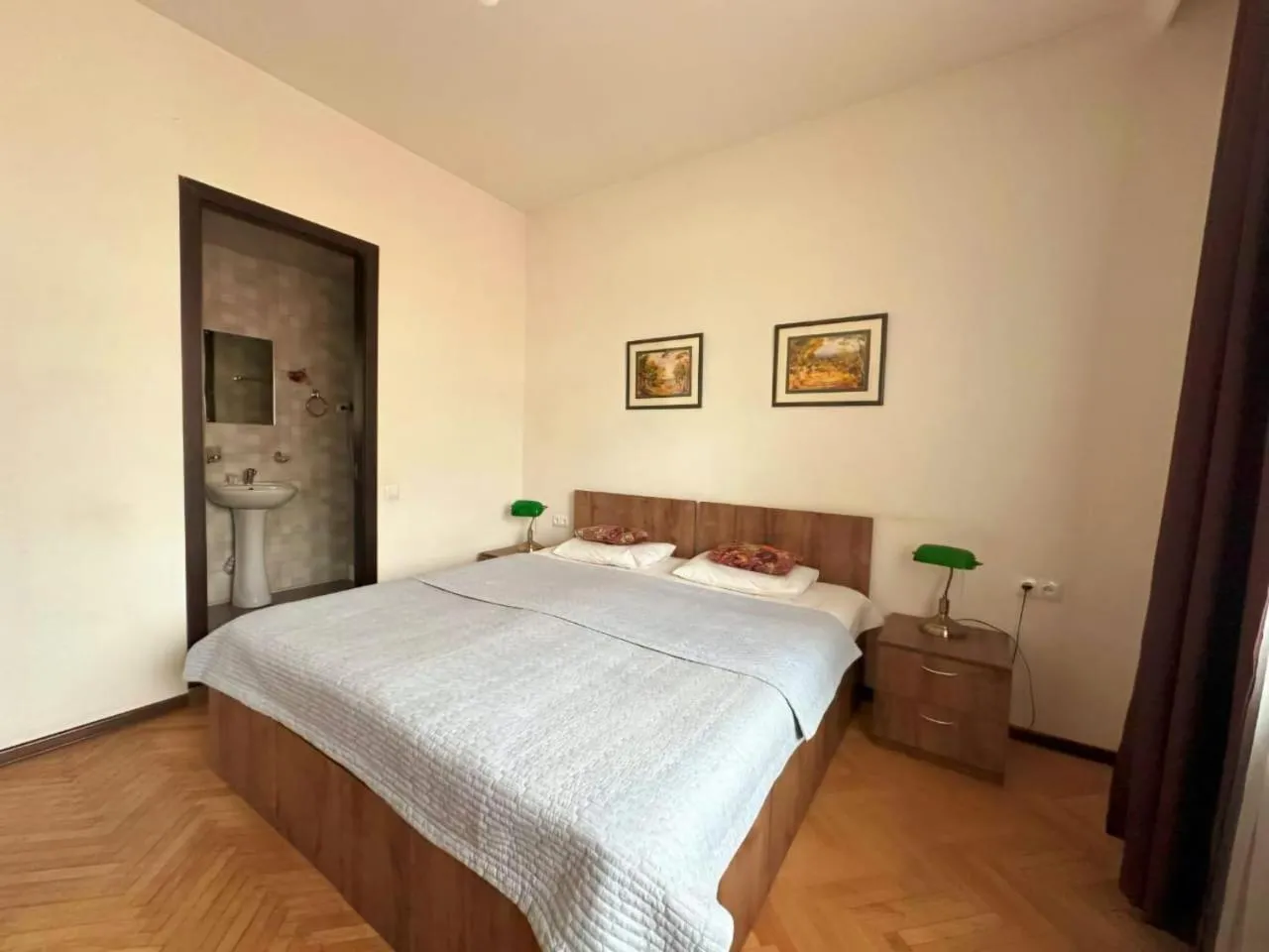 Bedroom, Bed in Hotel Home