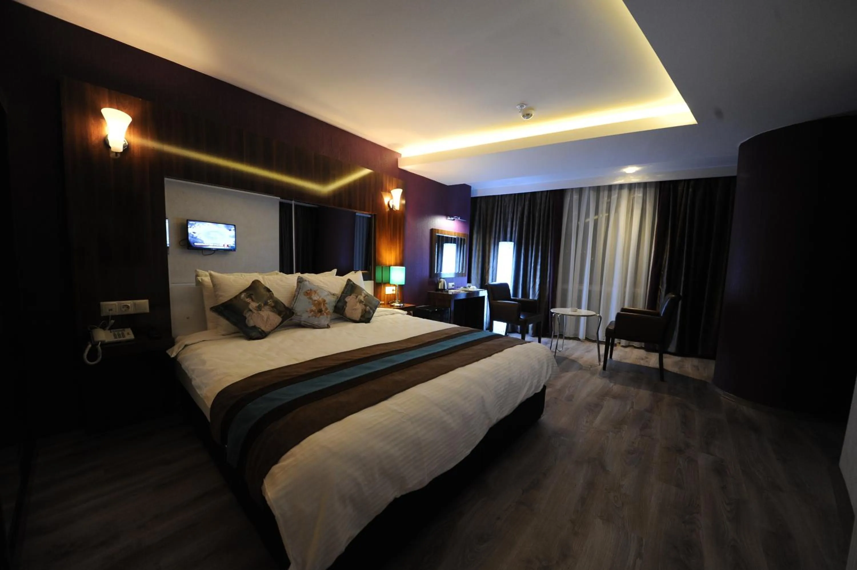 Photo of the whole room, Bed in Yucel Hotel