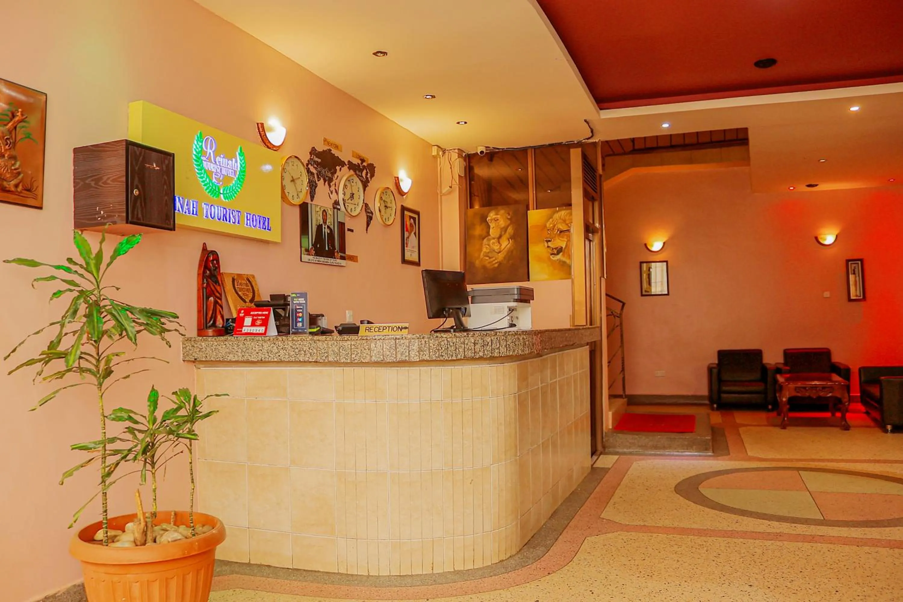 Facade/entrance in Reinah Tourist Hotel