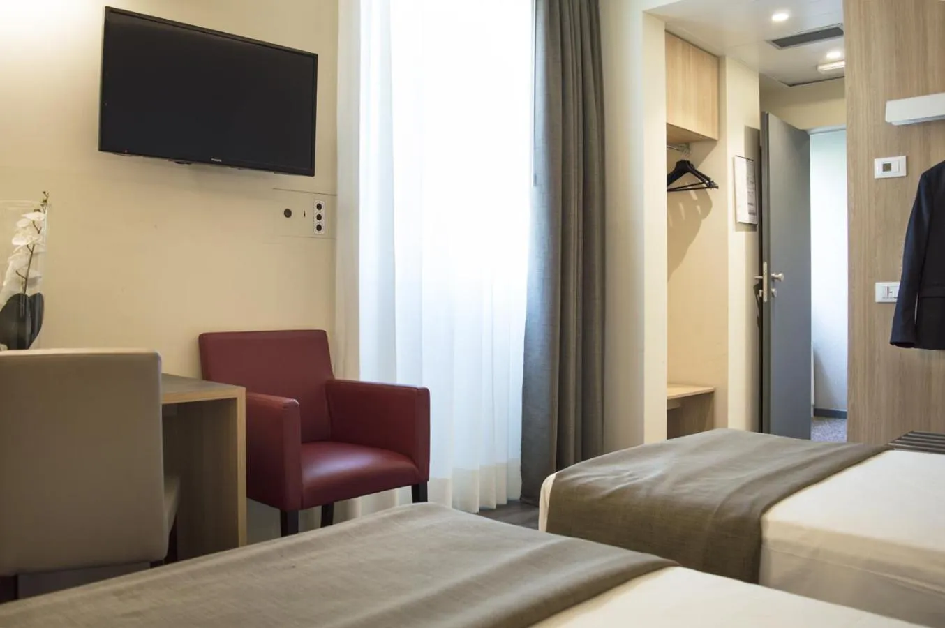 Bedroom, Bed in Hotel Alexander