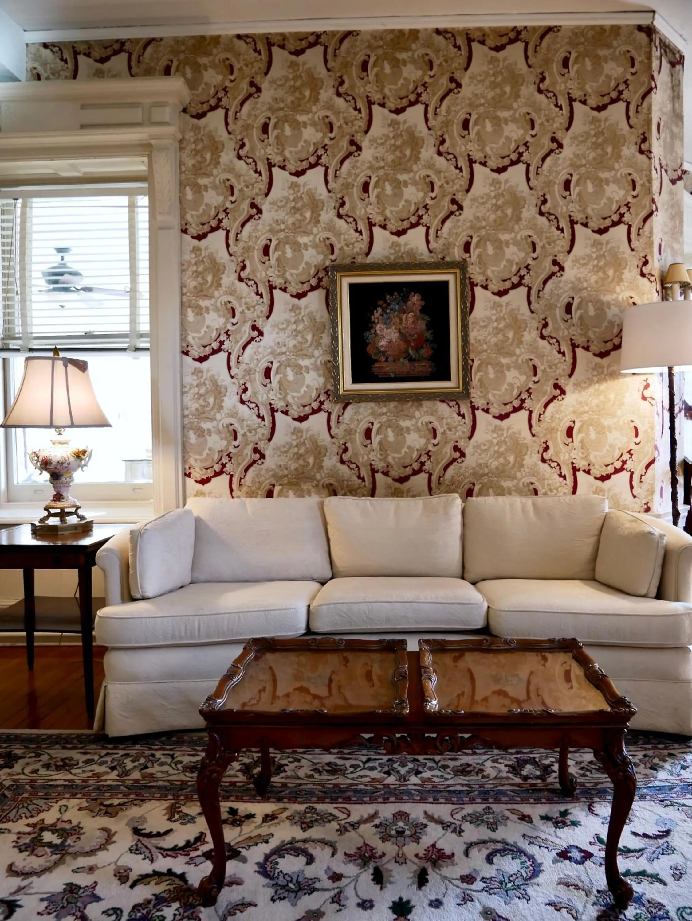 Living room in Turkey Hill Inn