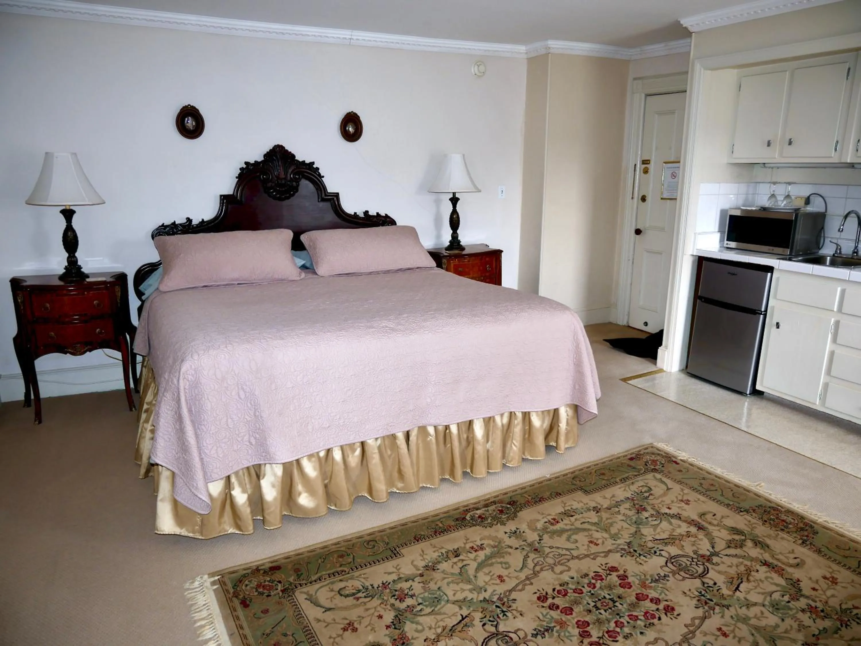 Photo of the whole room, Bed in Turkey Hill Inn