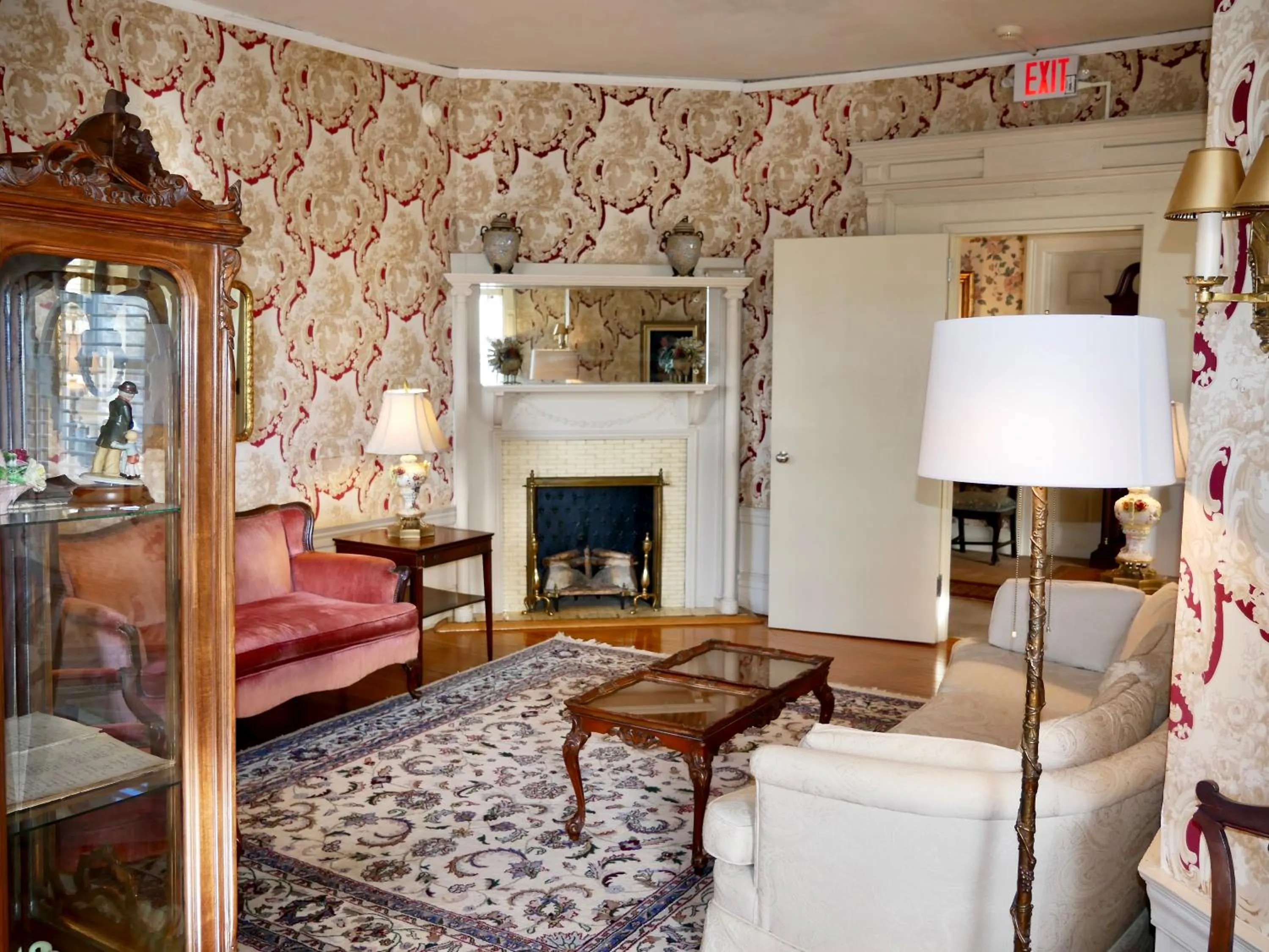 Library, Bed in Turkey Hill Inn