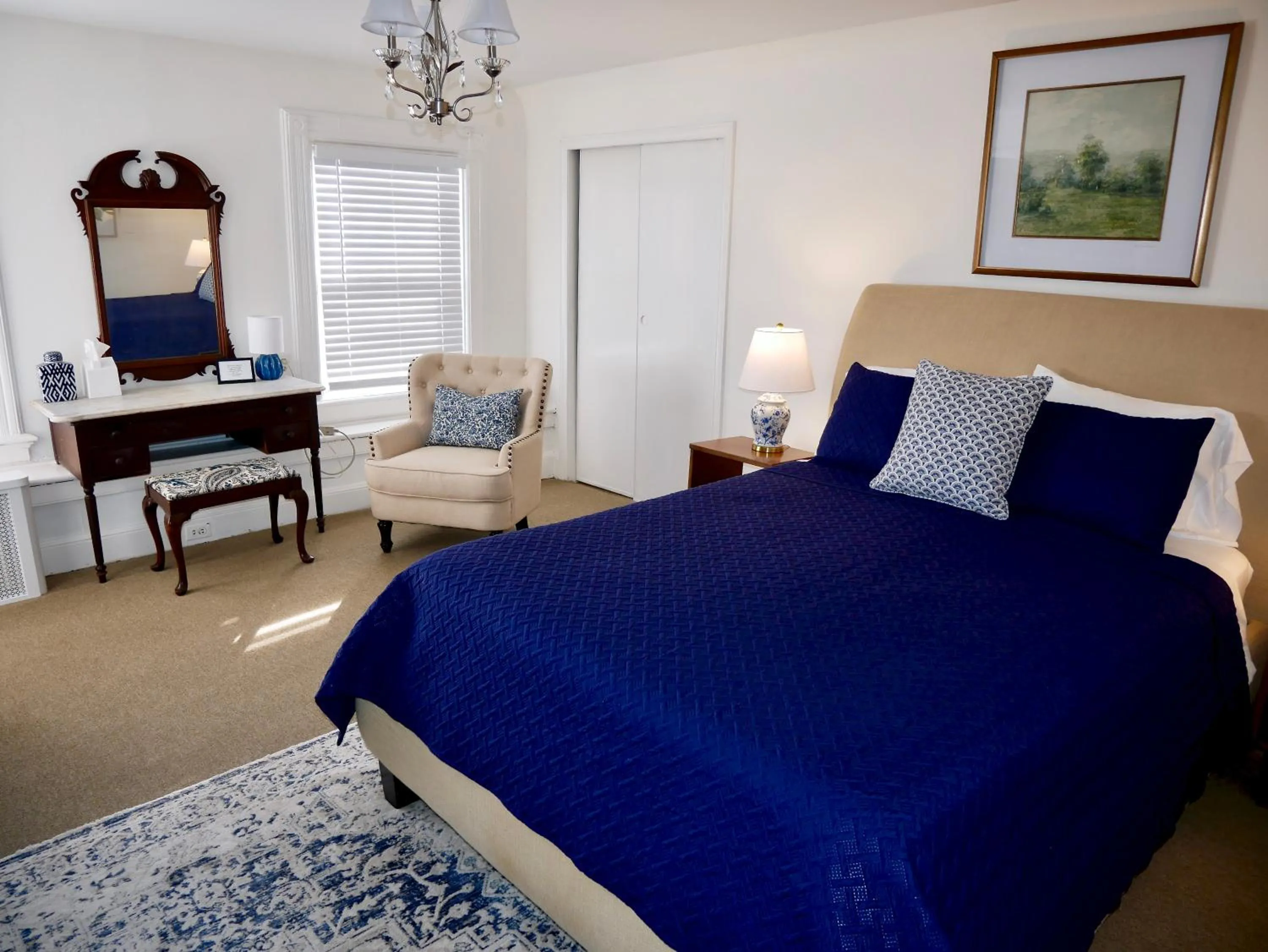 Photo of the whole room, Bed in Turkey Hill Inn