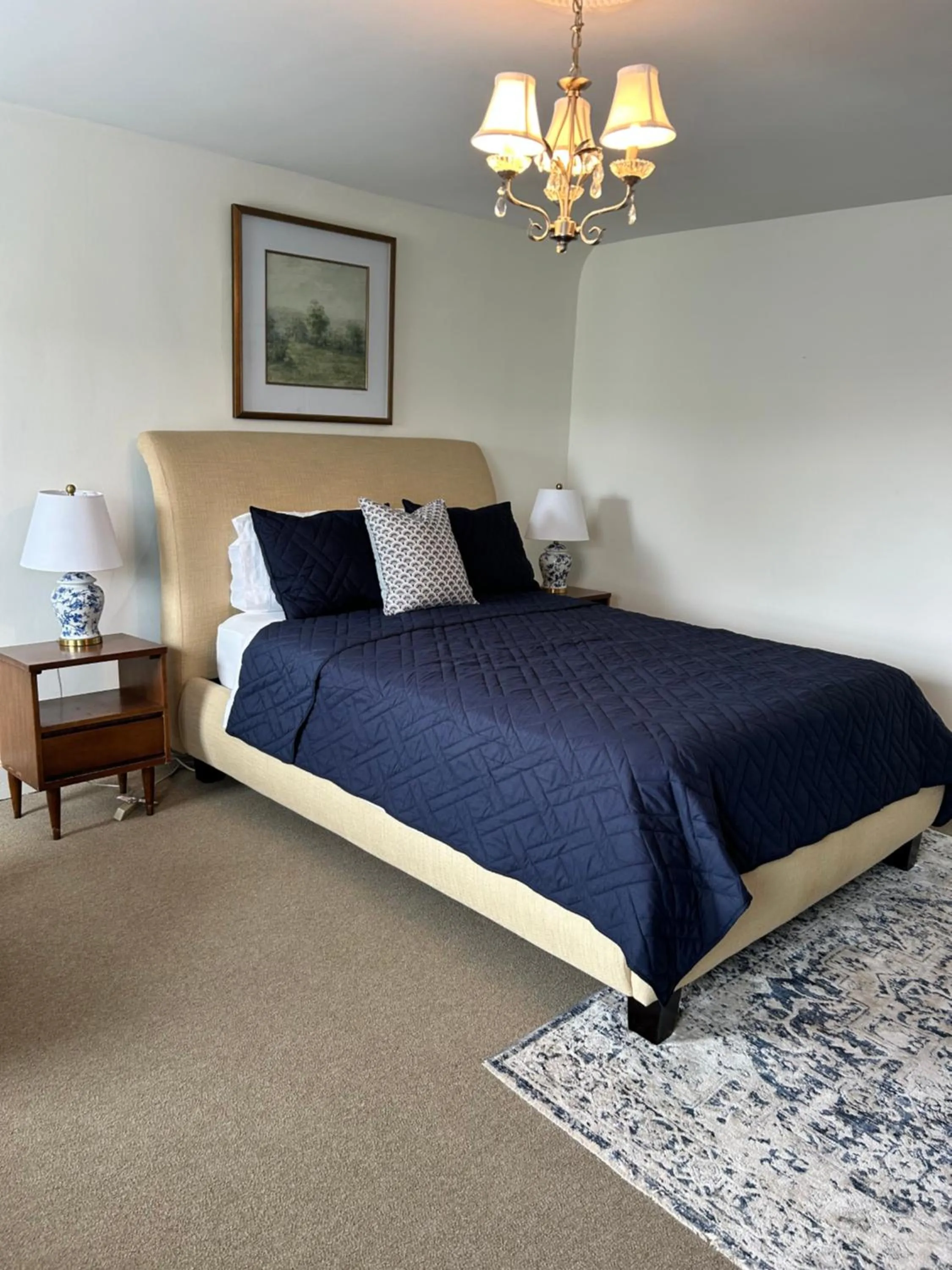 Photo of the whole room, Bed in Turkey Hill Inn