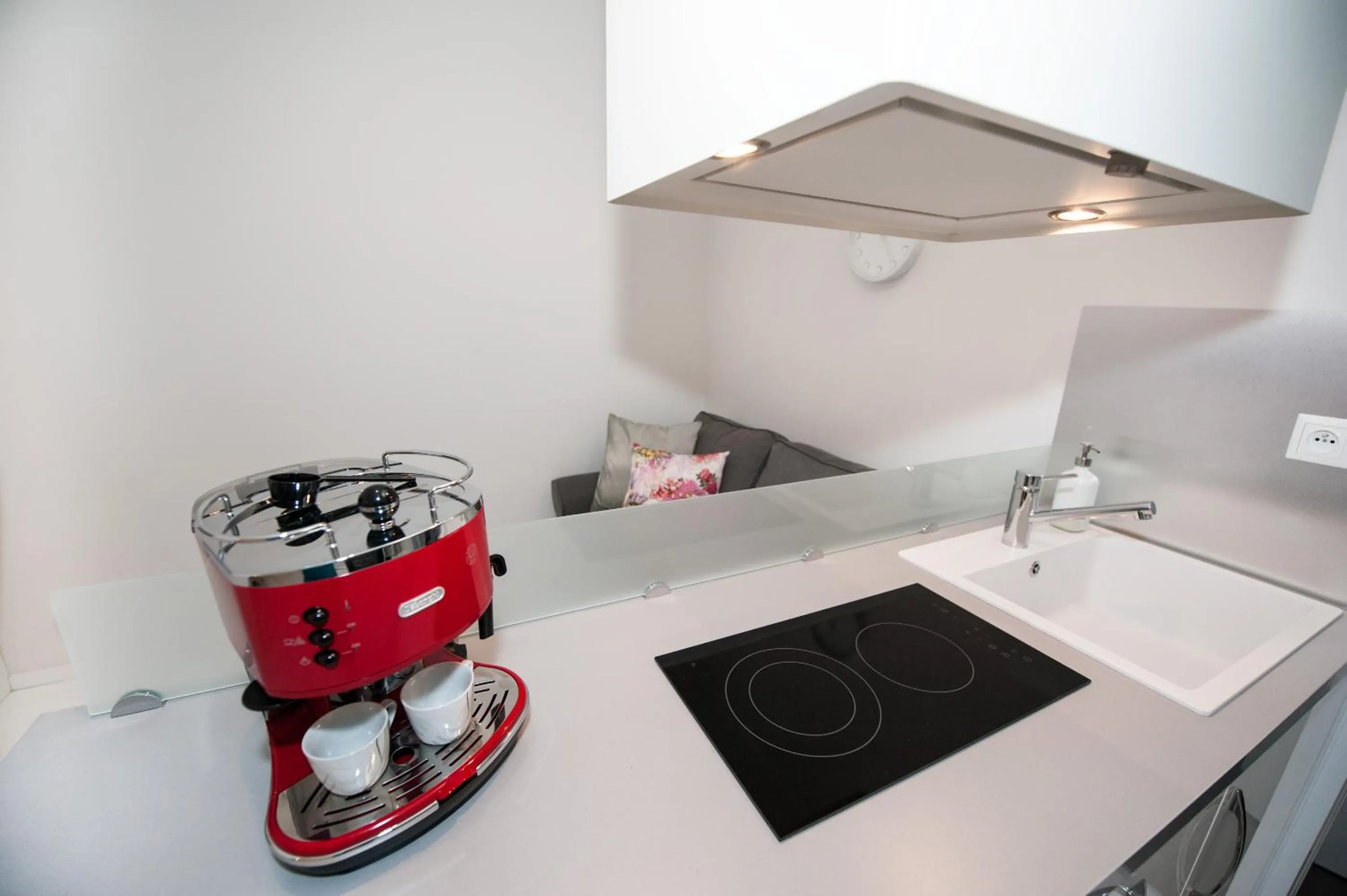 Coffee/tea facilities in Honeymoon Ruterra studio