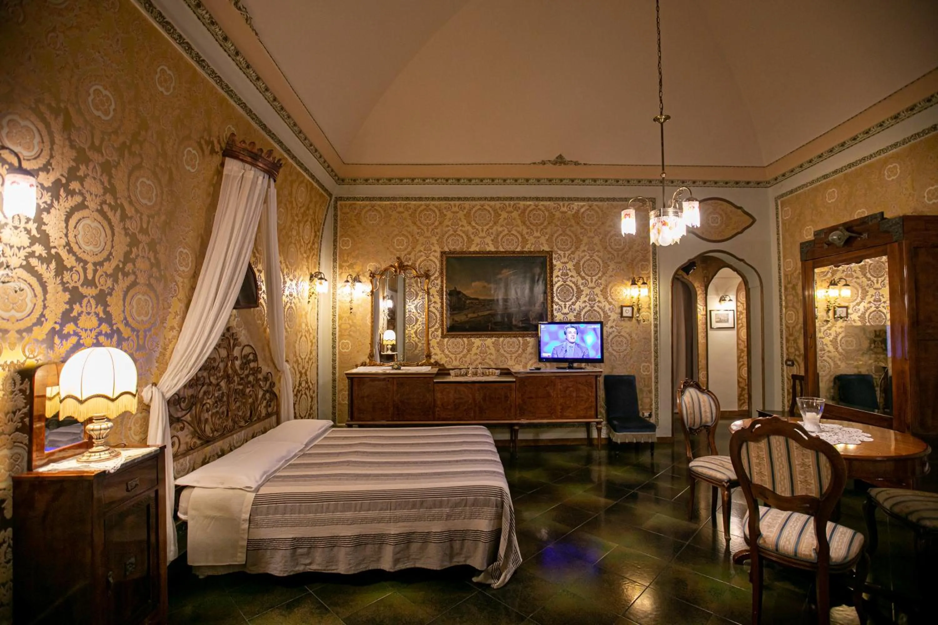 Photo of the whole room, Bed in B&B Savarini