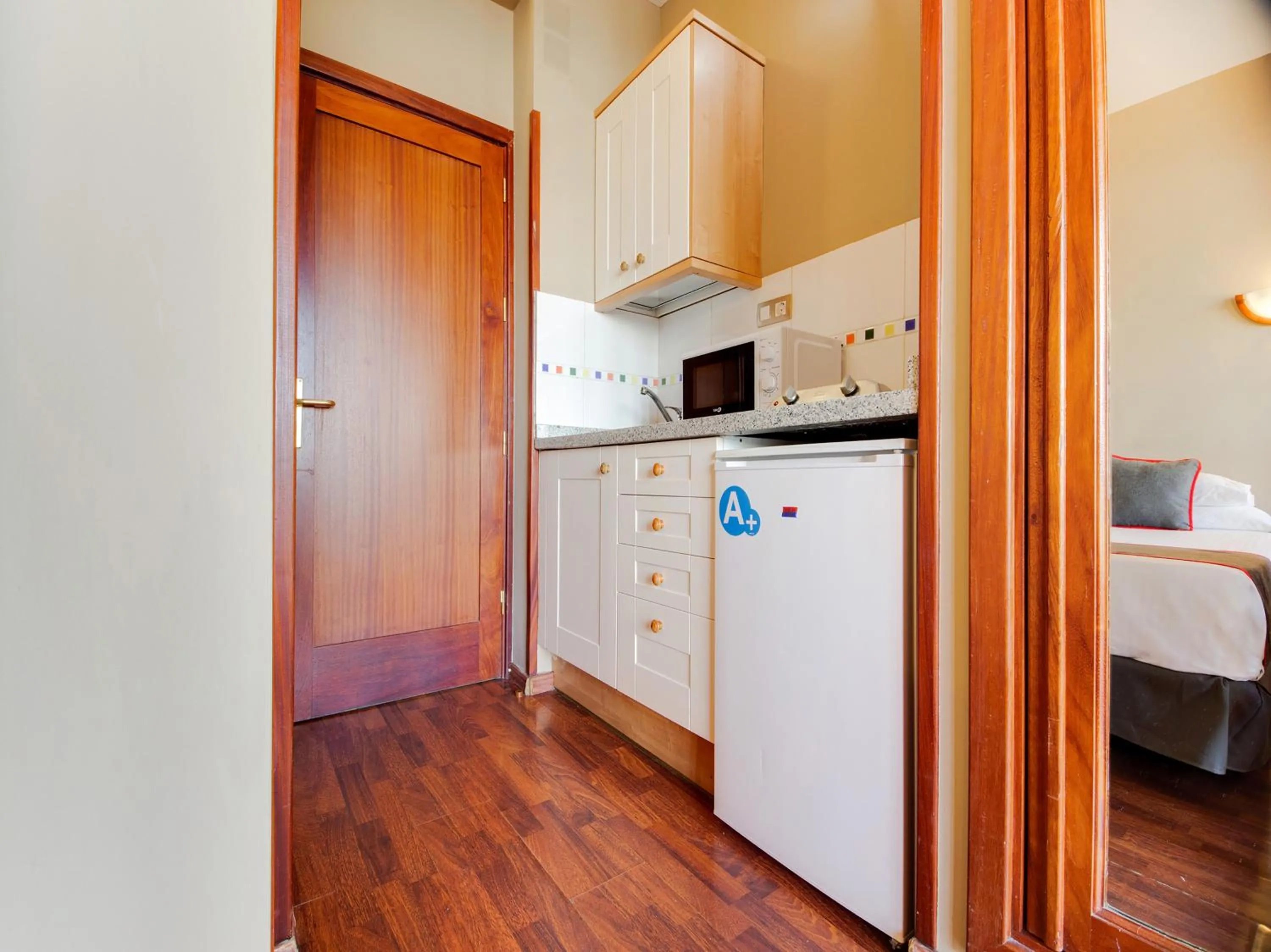 Kitchen or kitchenette in Miami Santa Catalina