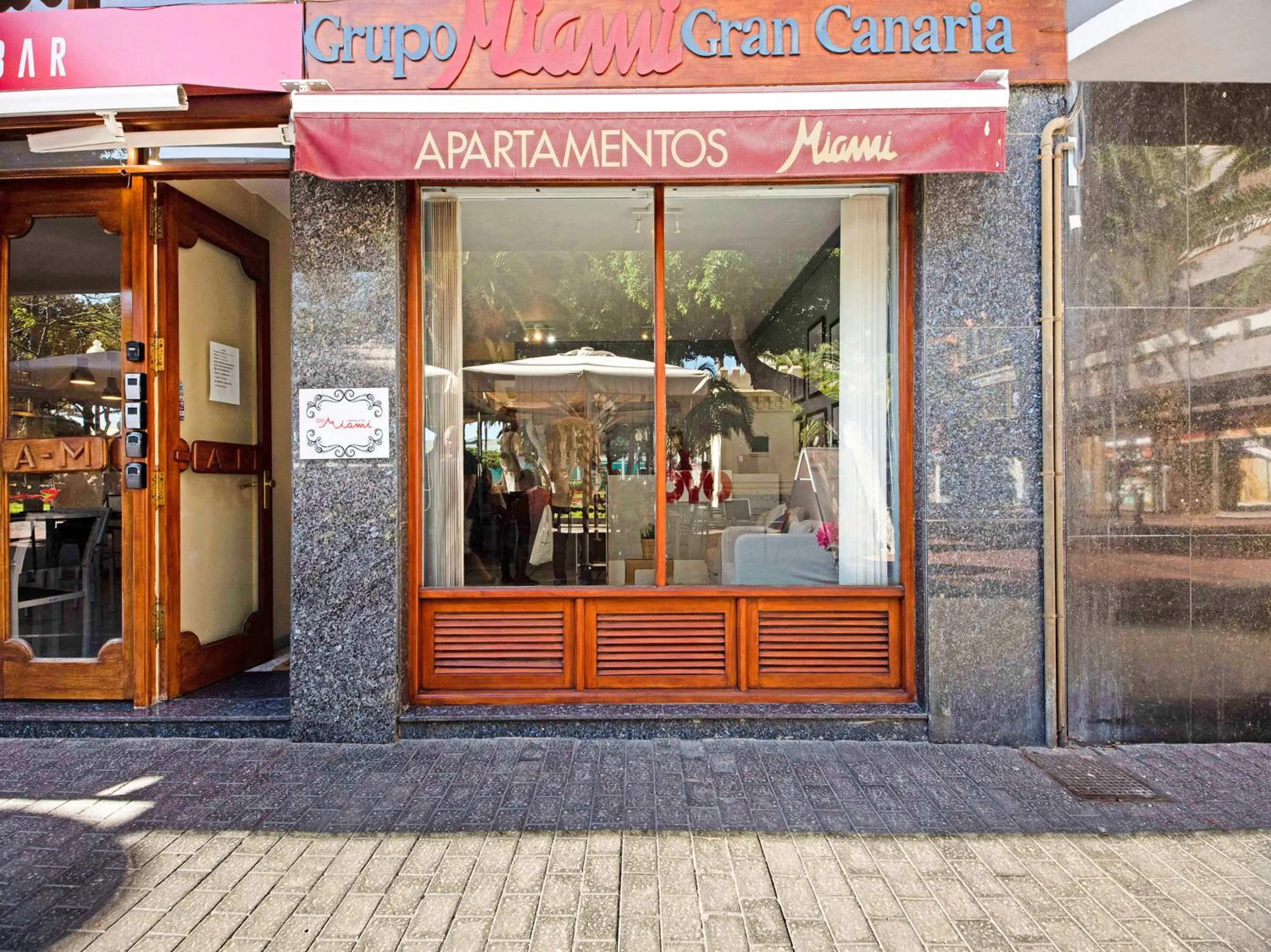 Facade/entrance in Miami Santa Catalina