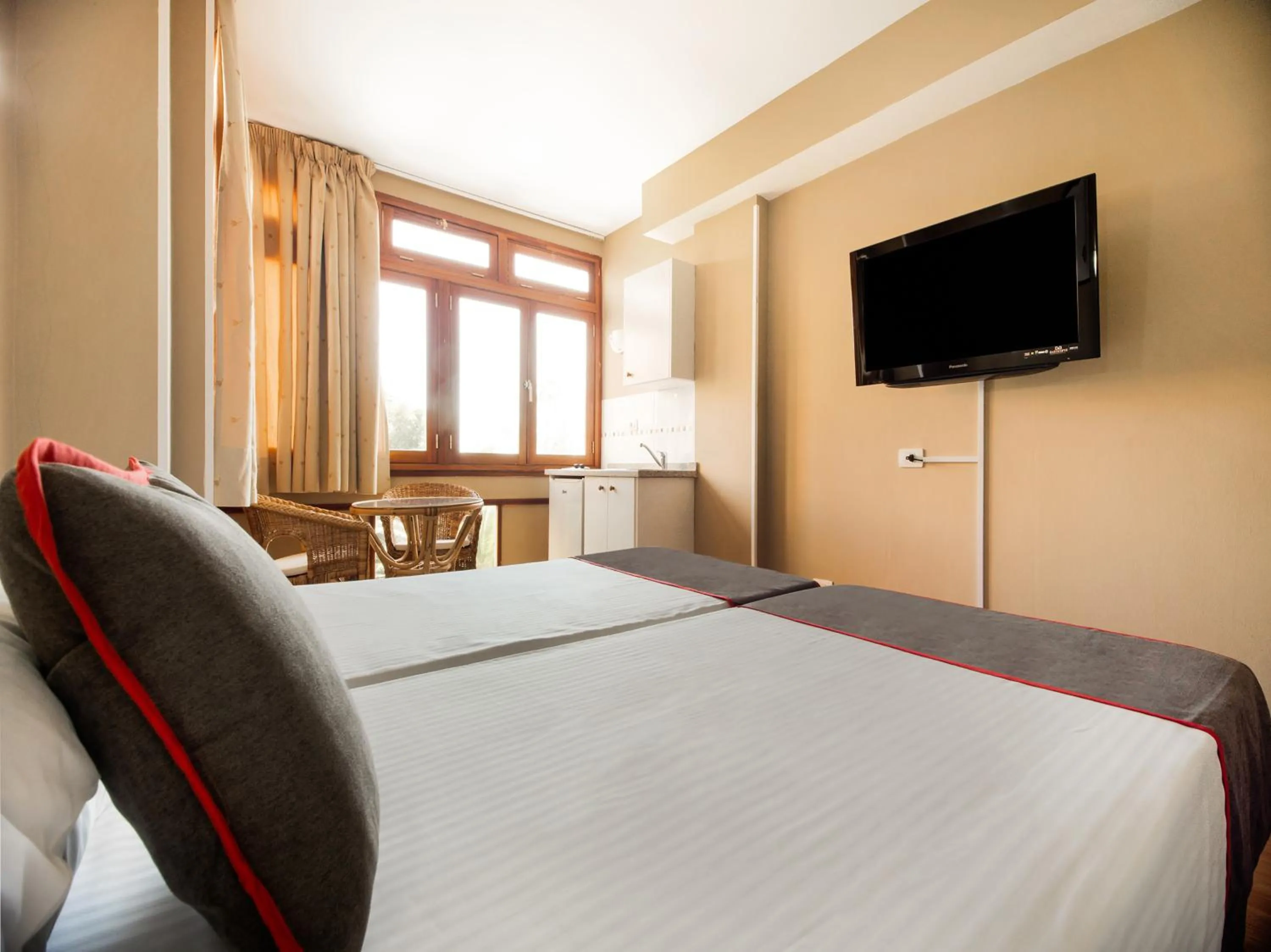 TV and multimedia, Bed in Miami Santa Catalina