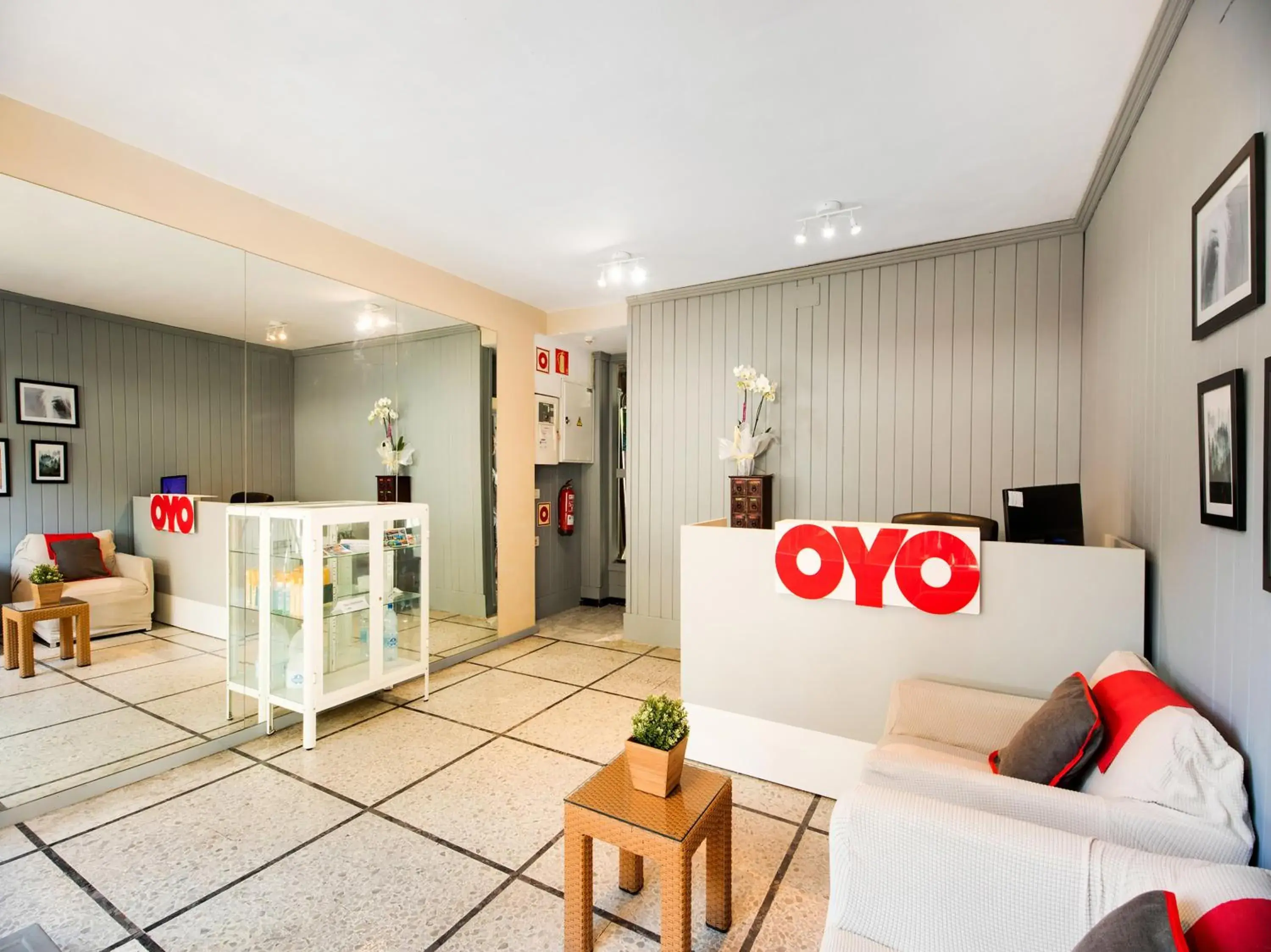 Lobby or reception in Miami Santa Catalina Lobby or reception in Miami Santa Catalina