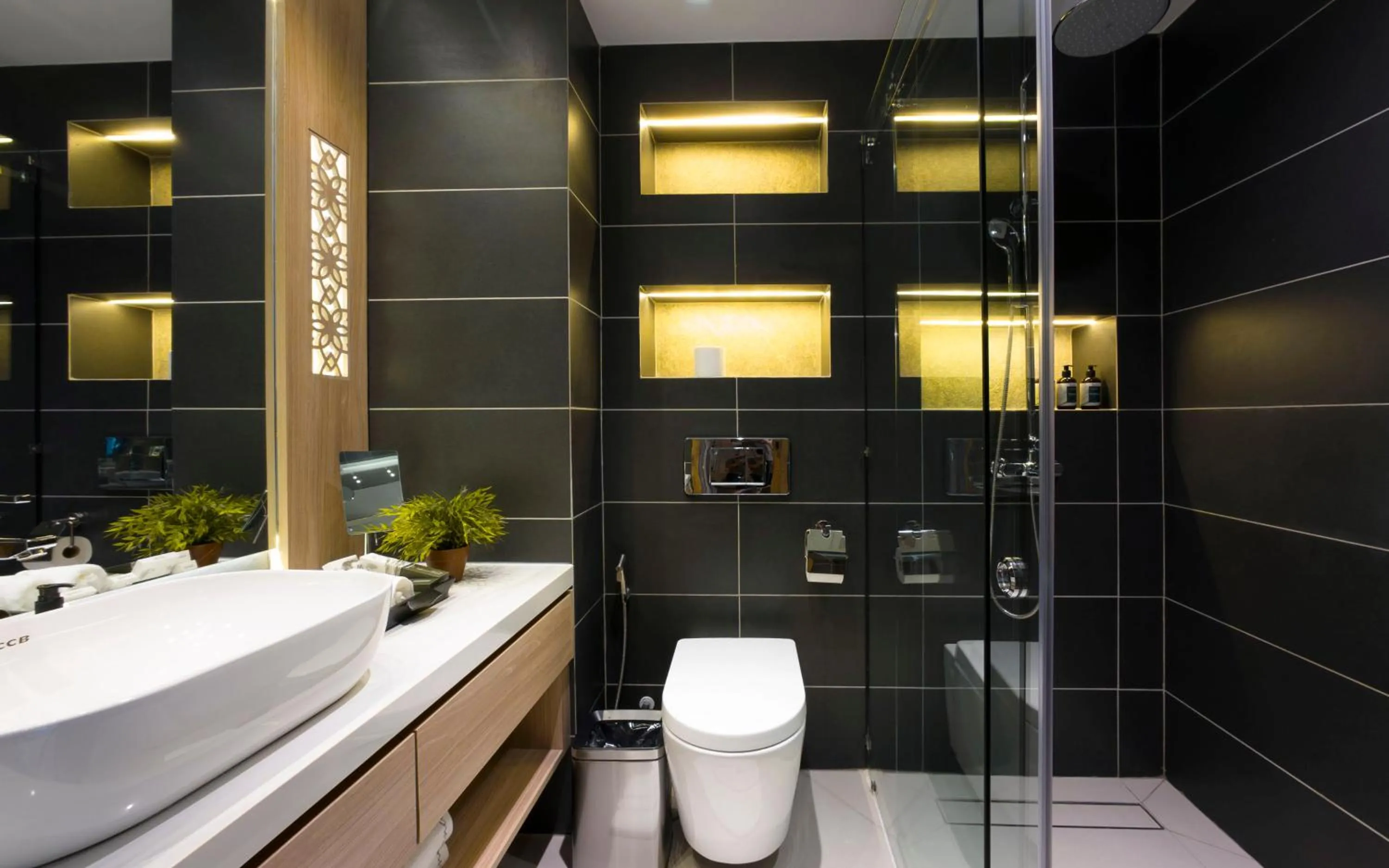 Toilet in Queenco Hotel & Casino