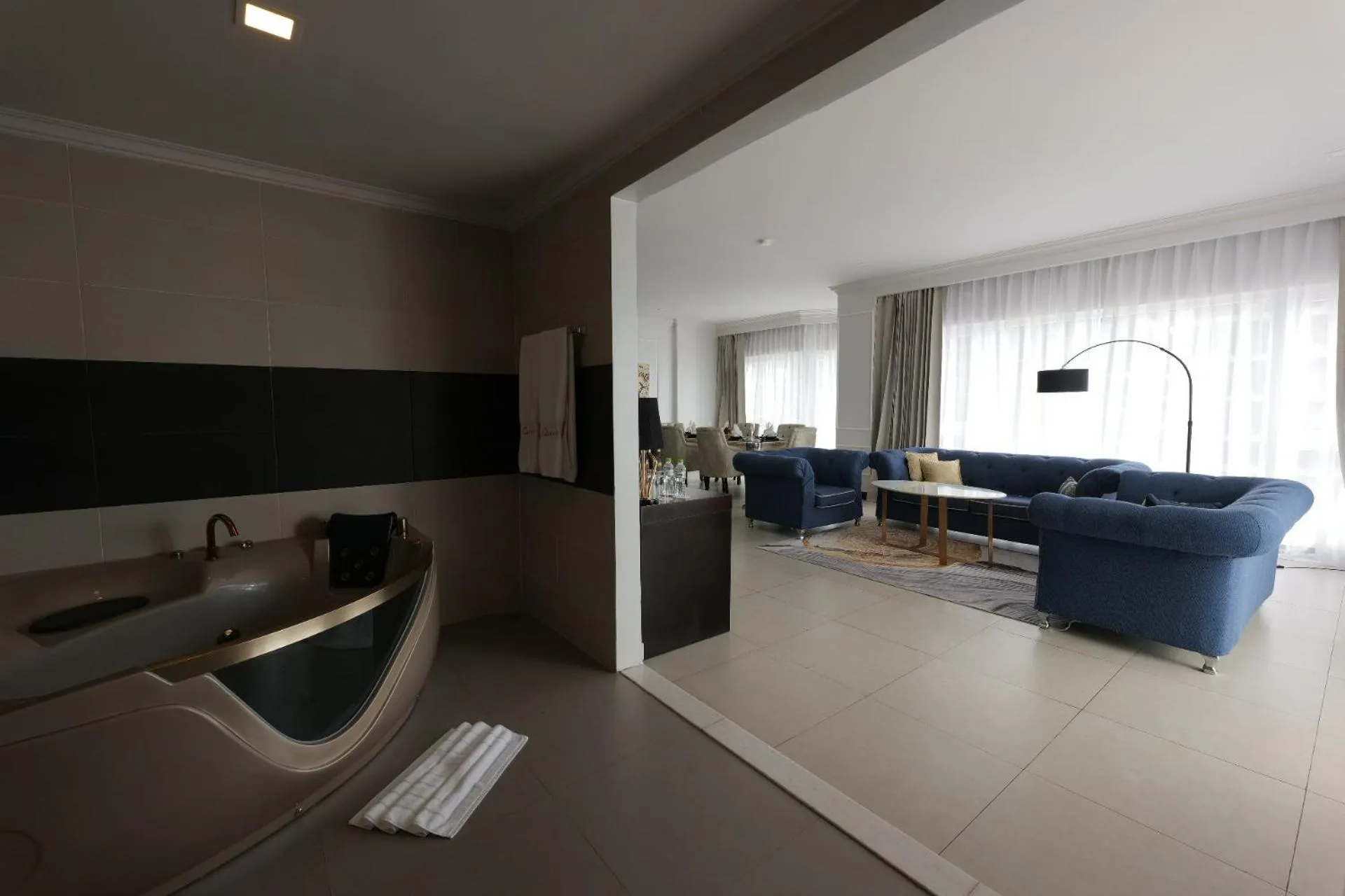 Toilet in Queenco Hotel & Casino