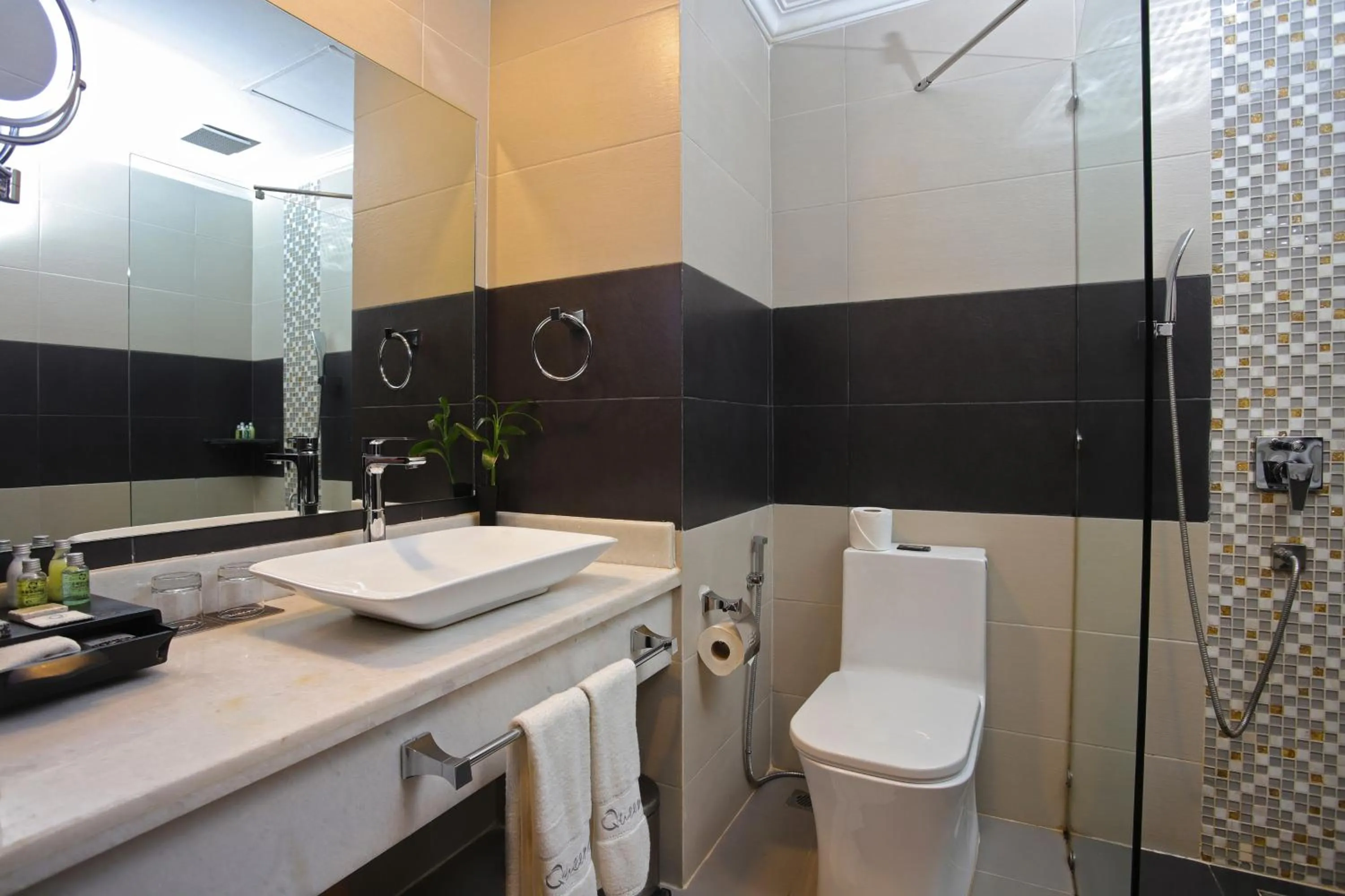 Bathroom in Queenco Hotel & Casino