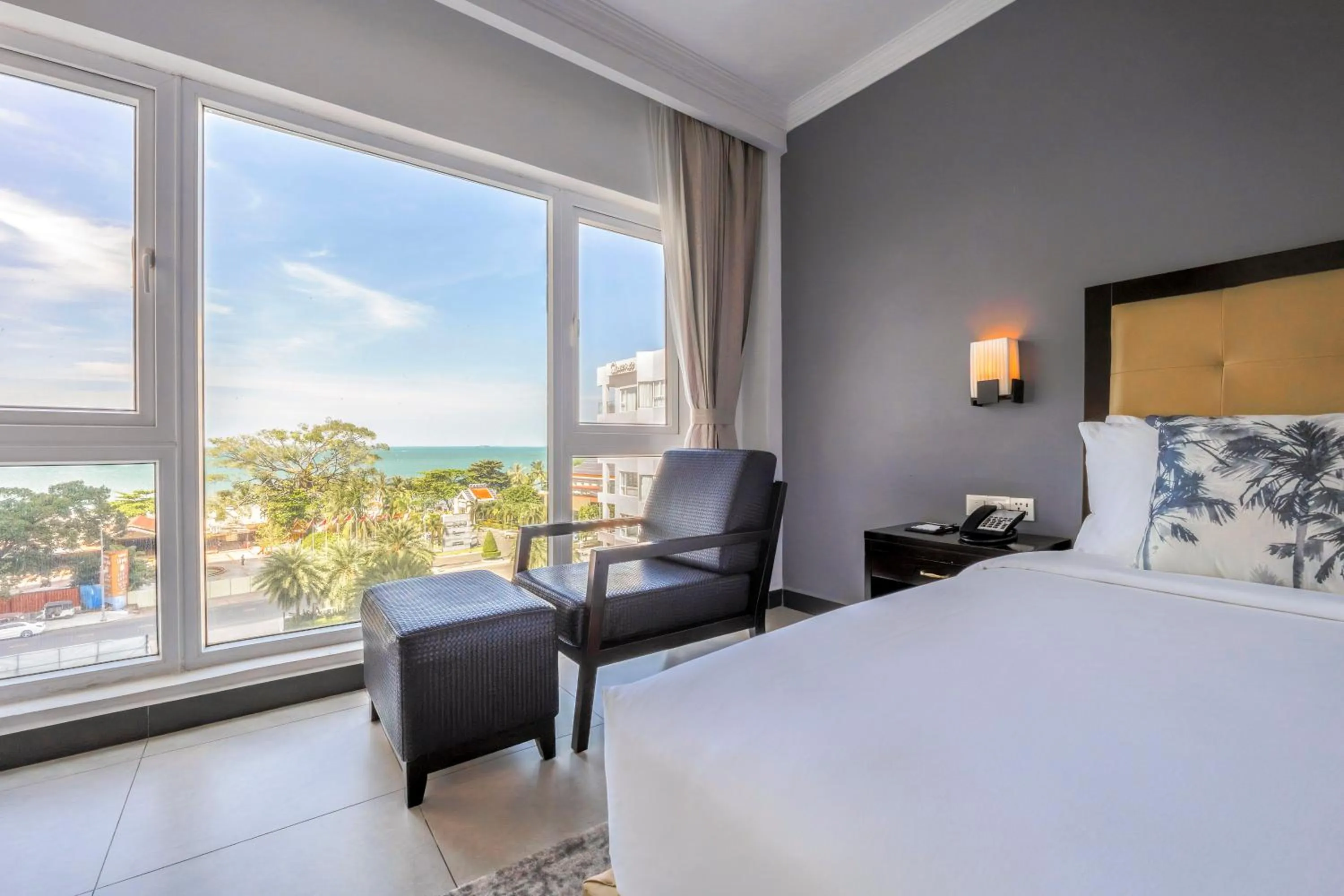 Sea view, Bed in Queenco Entertainment Resort