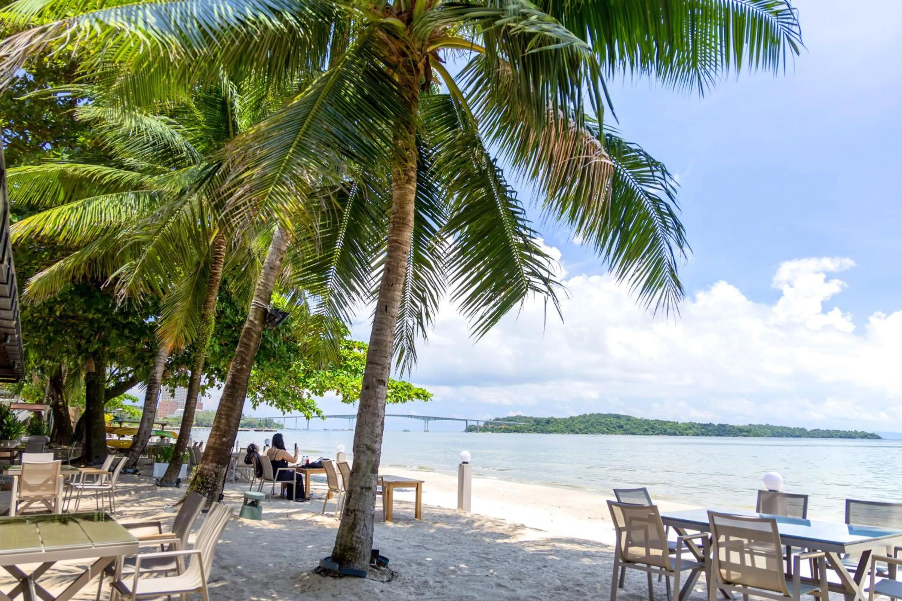 Beach in Queenco Hotel & Casino
