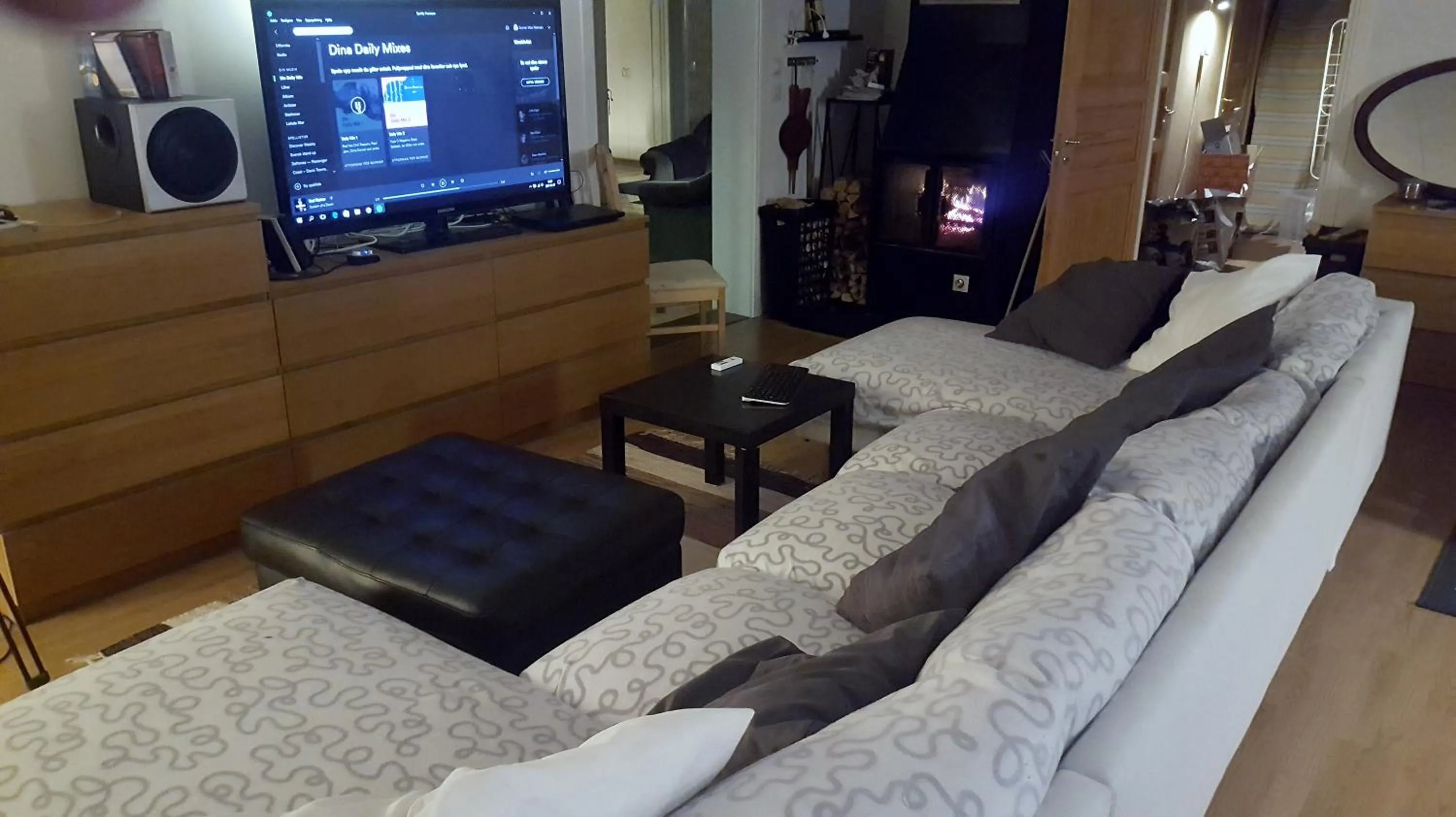 Communal lounge/ TV room in Romme Rum