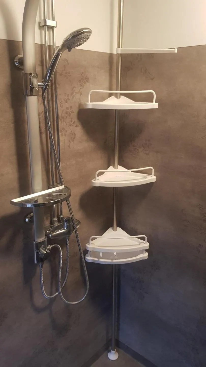 Shower in Romme Rum
