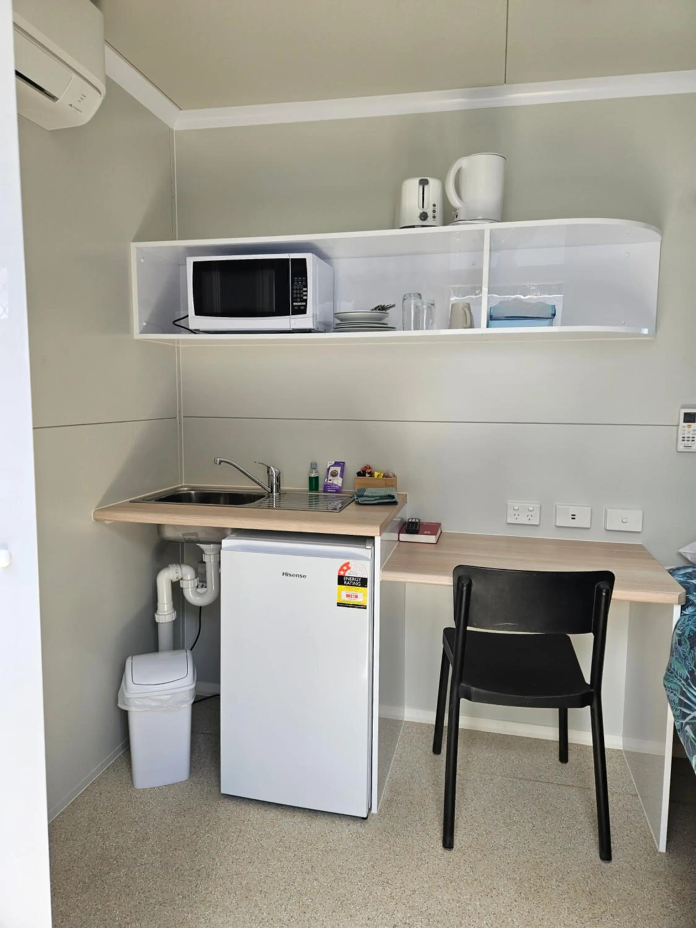 Kitchen or kitchenette in AAOK Riverdale Caravan Park