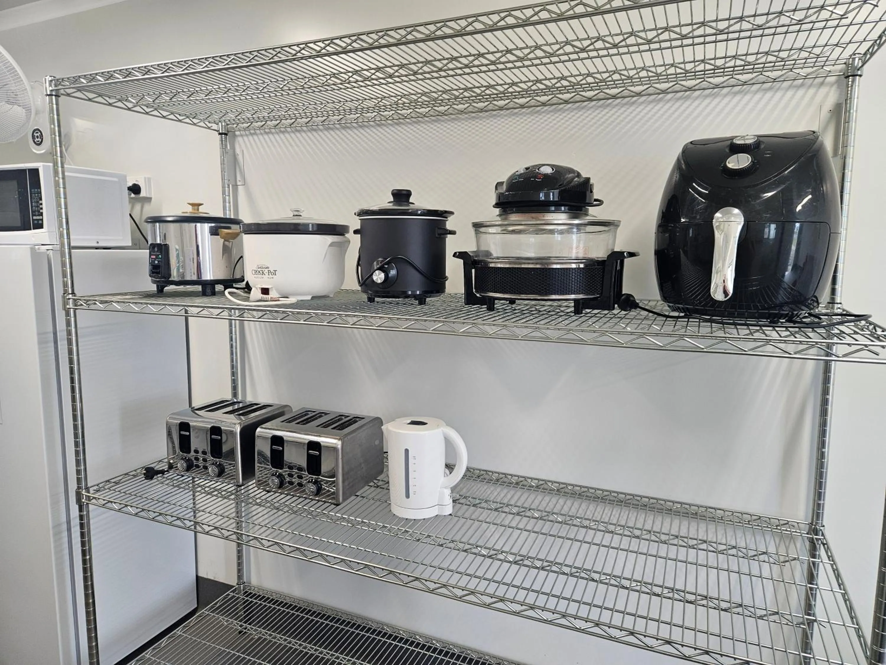 Communal kitchen in AAOK Riverdale Caravan Park
