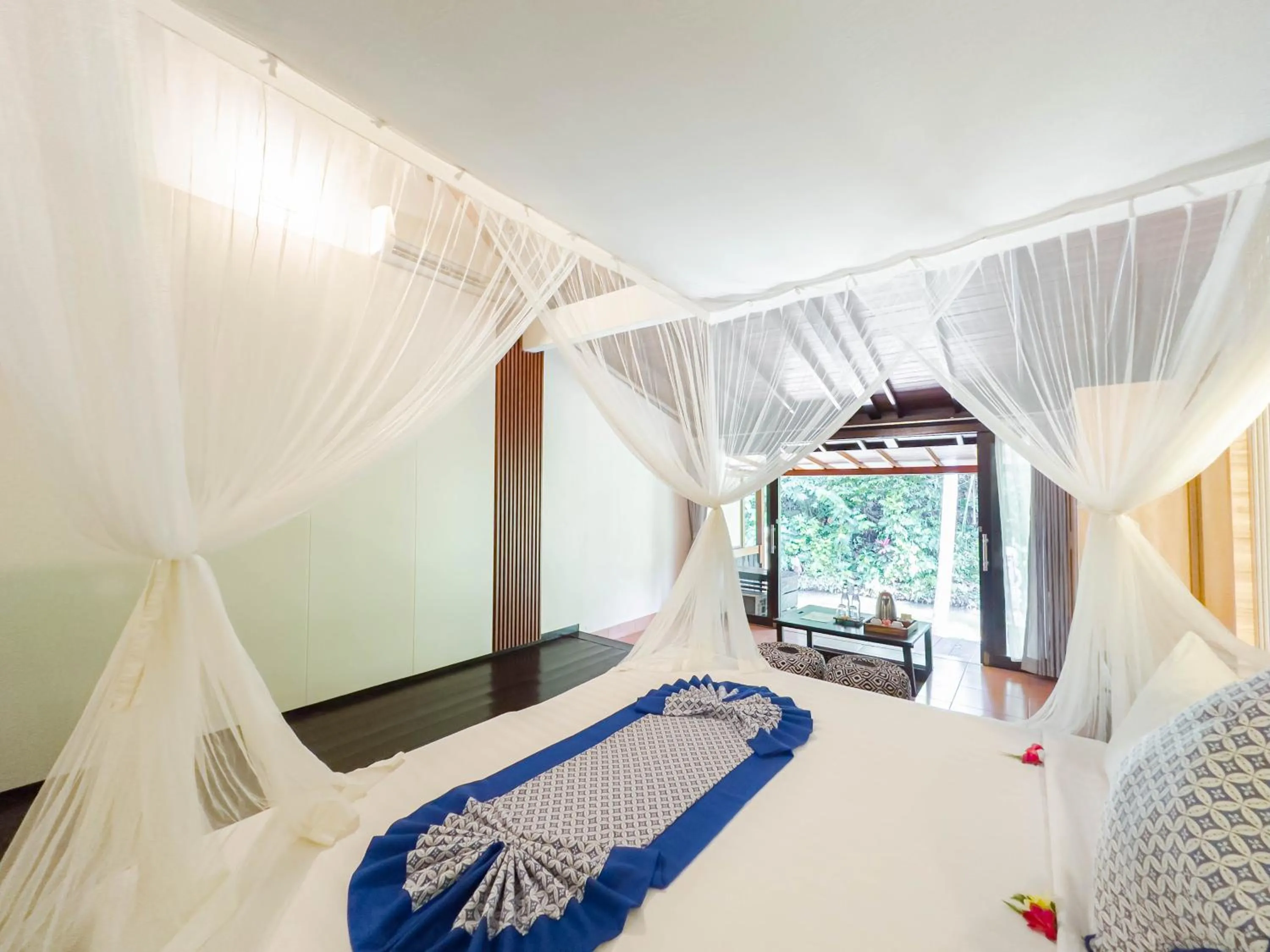 Bedroom, Bed in Ubud Sari Health Resort