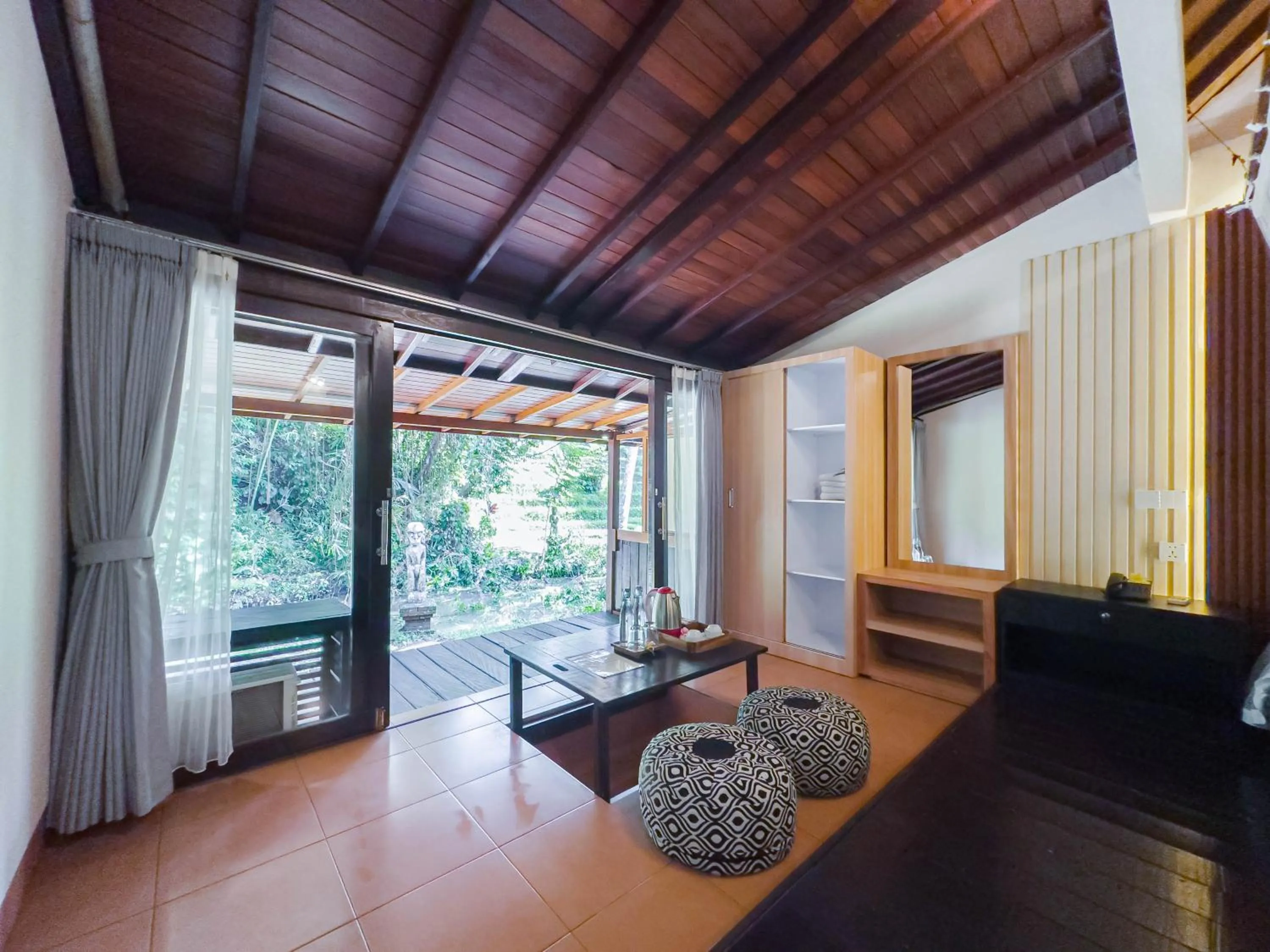 Seating area in Ubud Sari Health Resort
