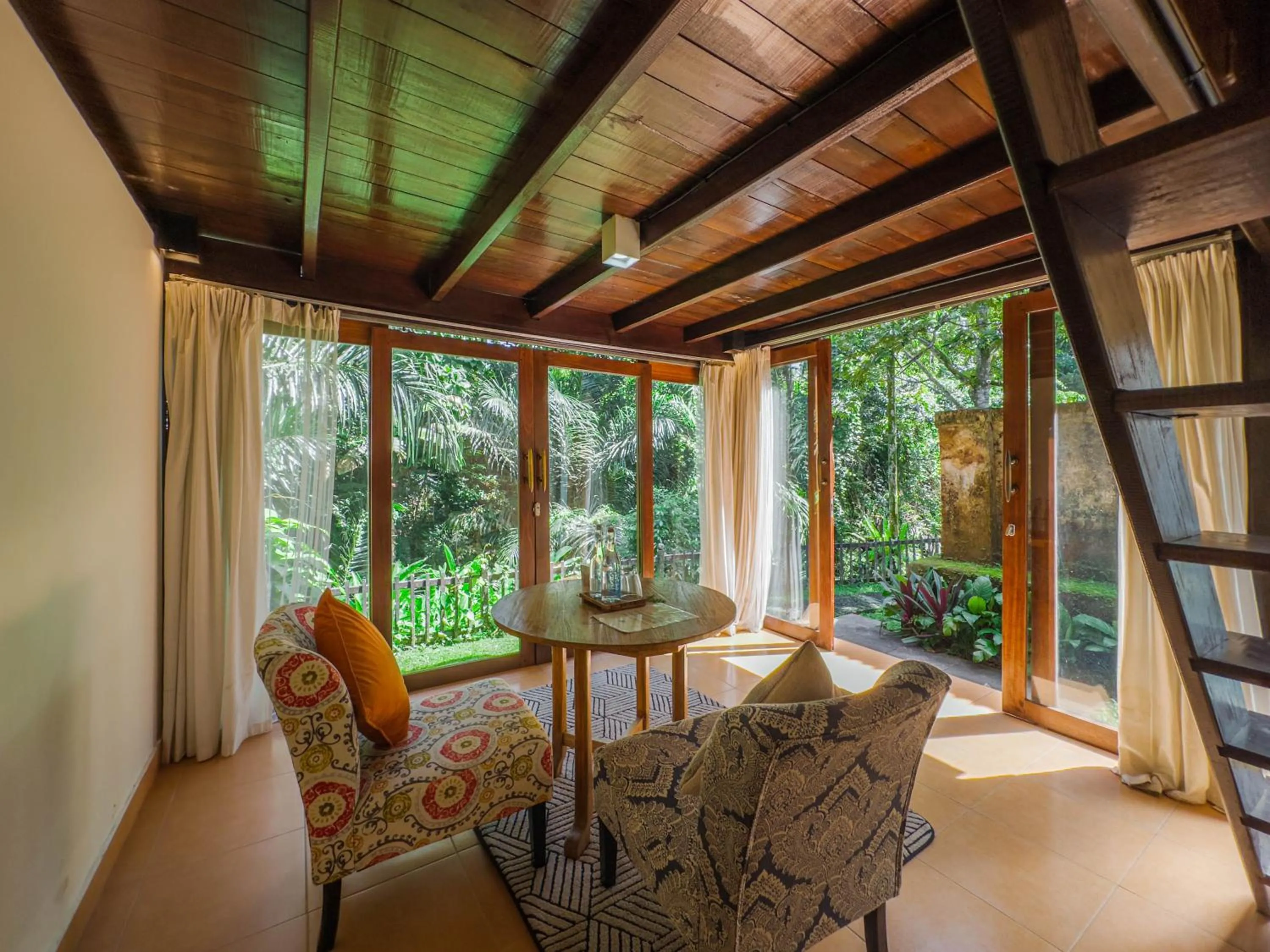 Seating area in Ubud Sari Health Resort