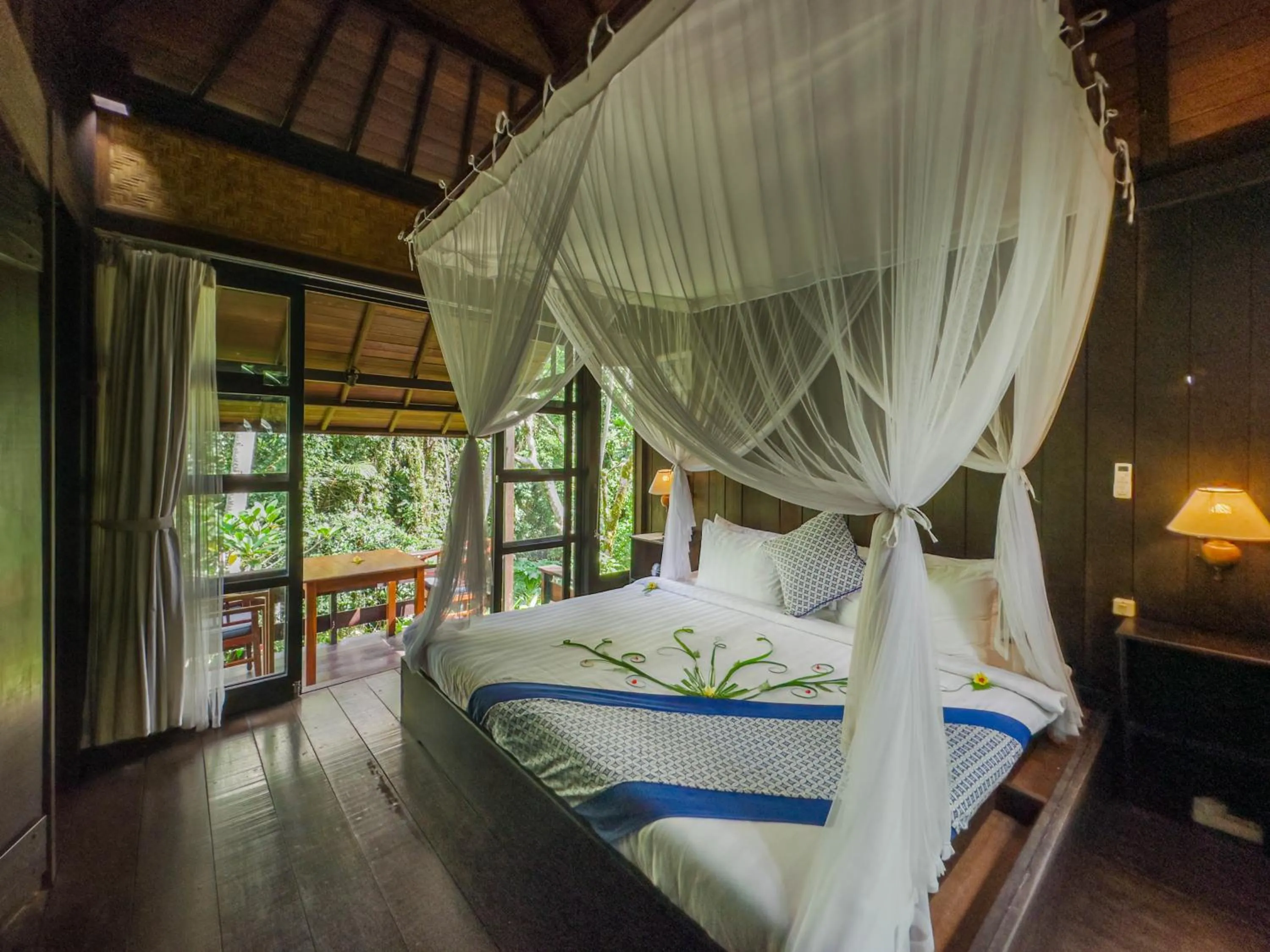 Bedroom, Bed in Ubud Sari Health Resort