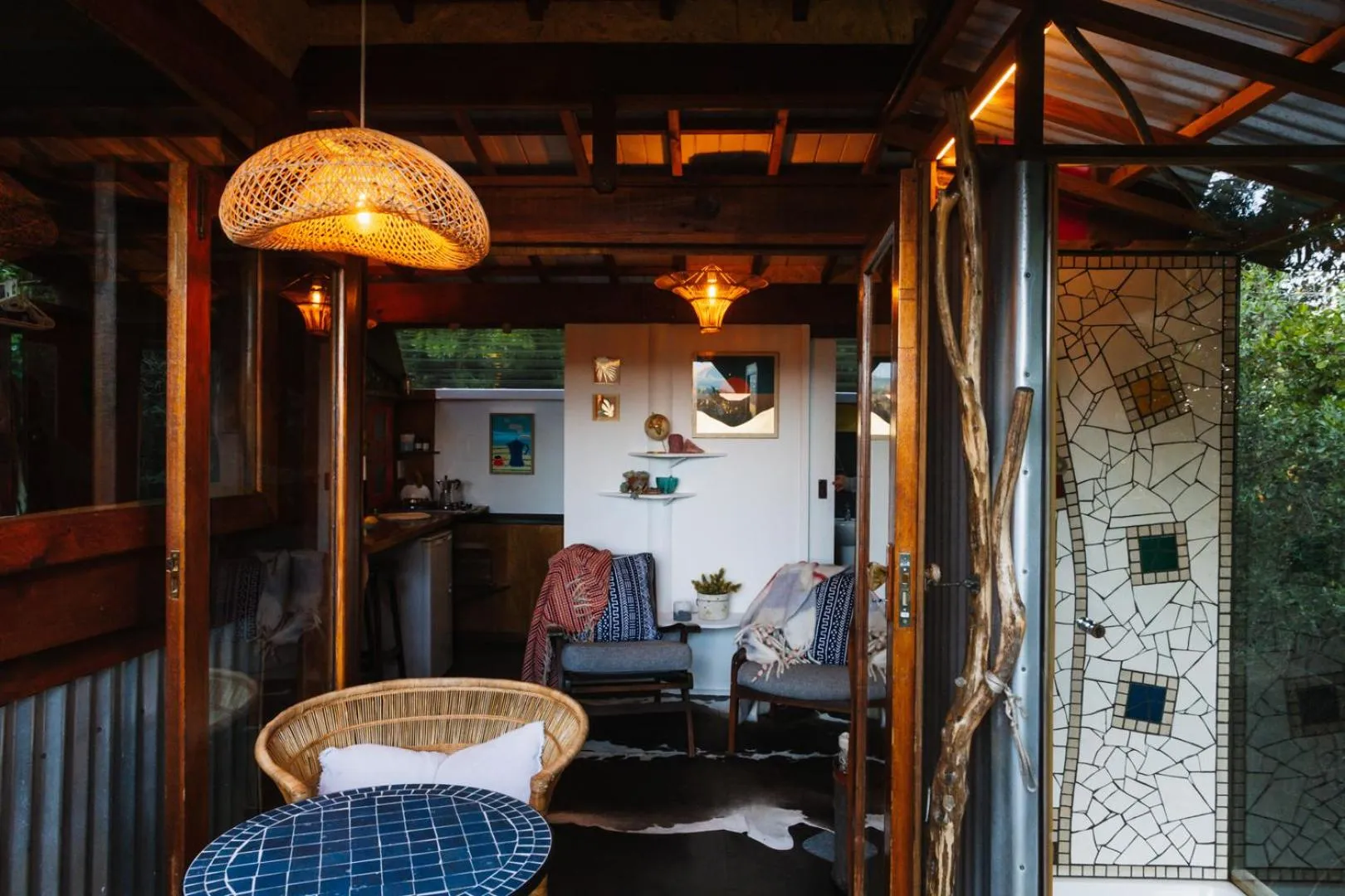 Living room in Moonshine on Whiskey Creek