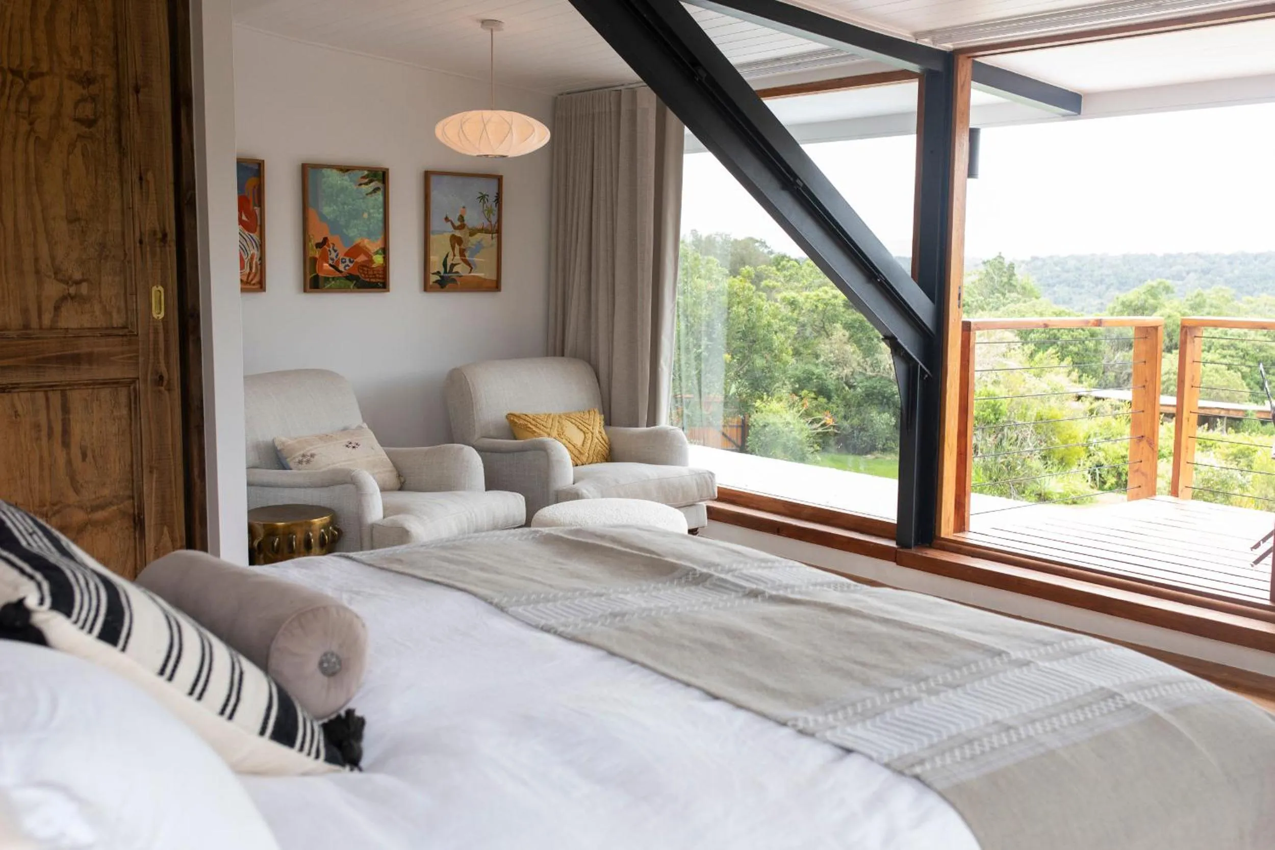 Bed in Moonshine on Whiskey Creek