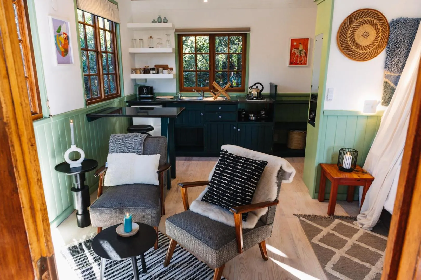 Kitchen or kitchenette in Moonshine on Whiskey Creek