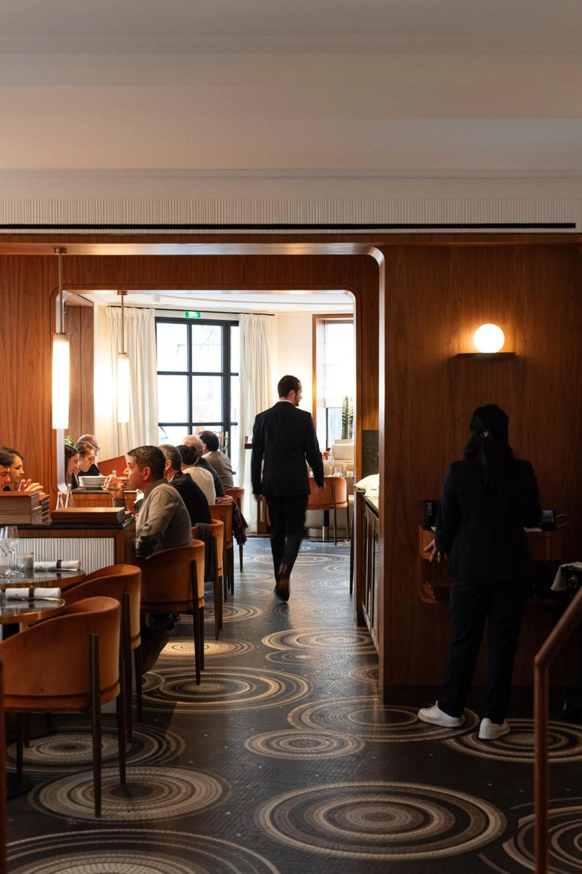 Restaurant/places to eat in Pavillon Faubourg Saint-Germain & Spa